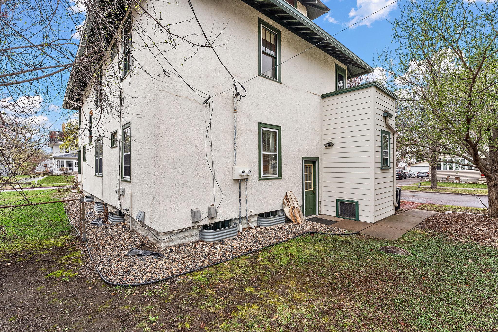View of Residential Income at 2017 Laurel Avenue, Saint Paul MN 55104, Saint Paul (48 of 51) - Mike Wilen | Minnesota Team Real Estate