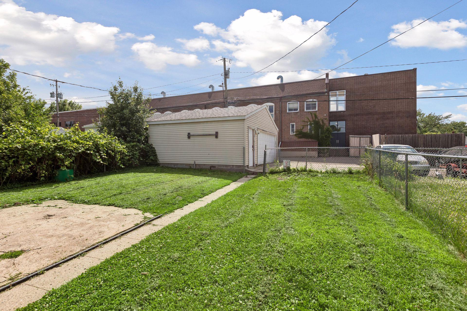 View of Residential at 3823 Dupont Avenue, Minneapolis MN 55412, Minneapolis (39 of 40) - Mike Wilen | Minnesota Team Real Estate