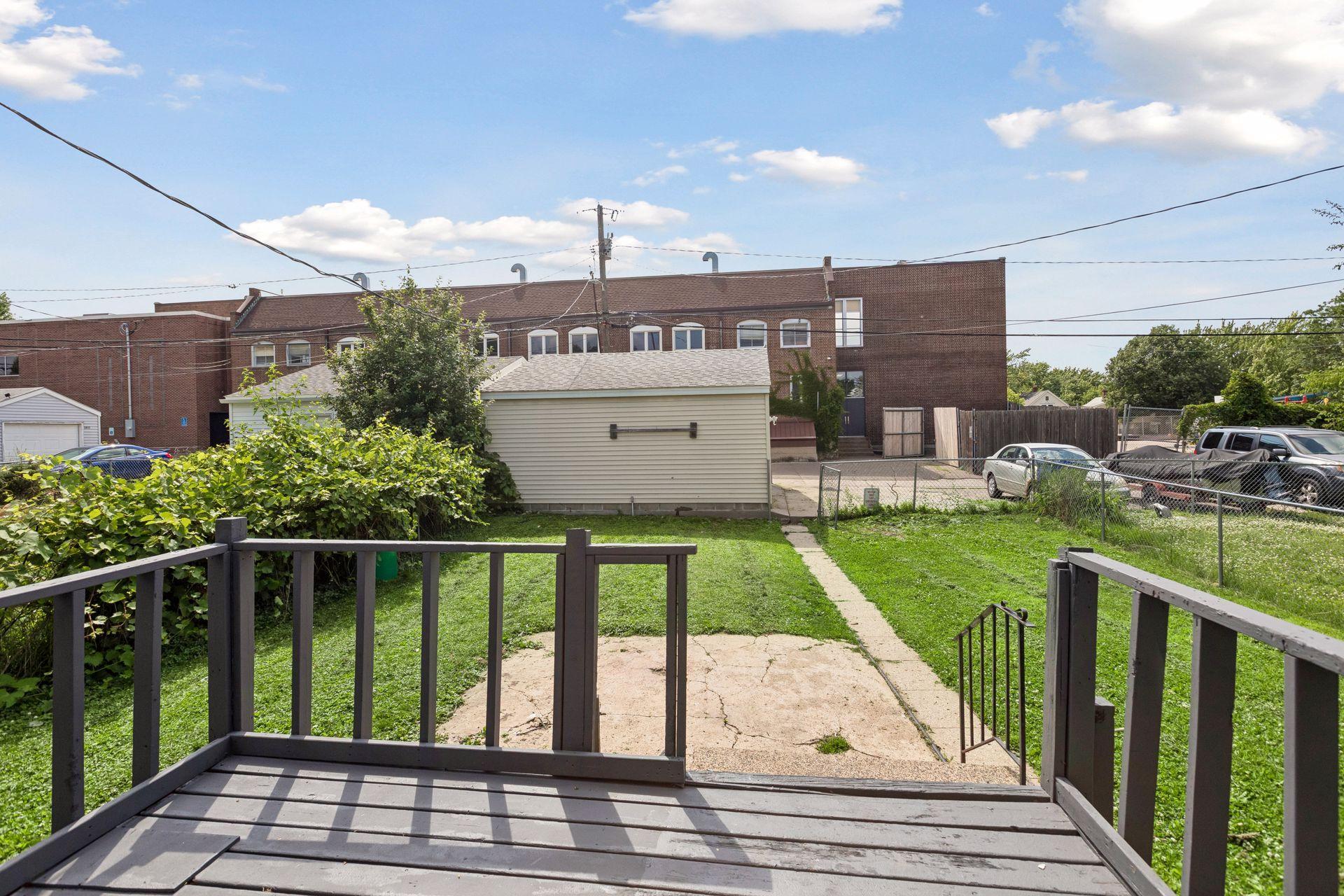 View of Residential at 3823 Dupont Avenue, Minneapolis MN 55412, Minneapolis (37 of 40) - Mike Wilen | Minnesota Team Real Estate
