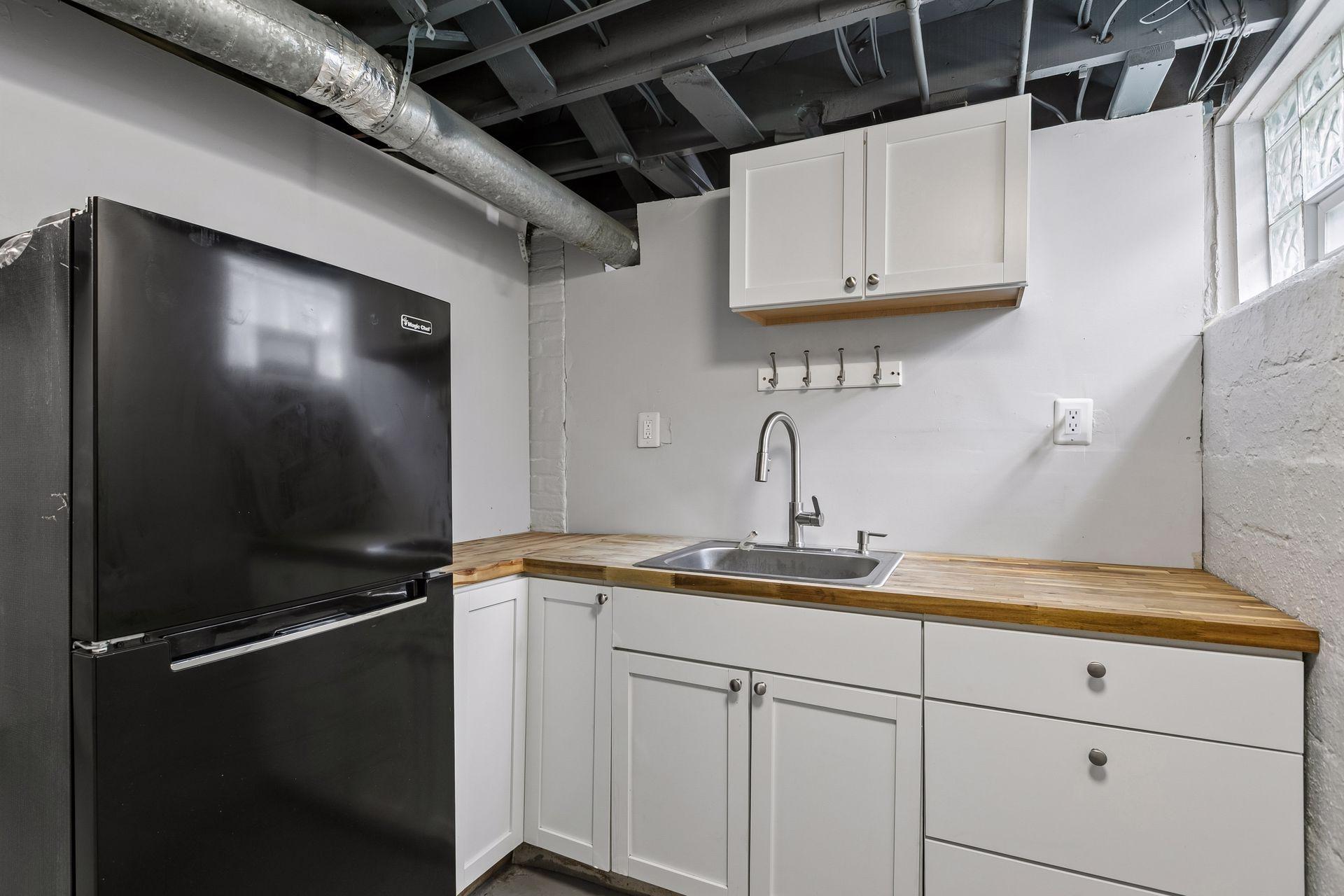 View of Residential at 3823 Dupont Avenue, Minneapolis MN 55412, Minneapolis (34 of 40) - Mike Wilen | Minnesota Team Real Estate