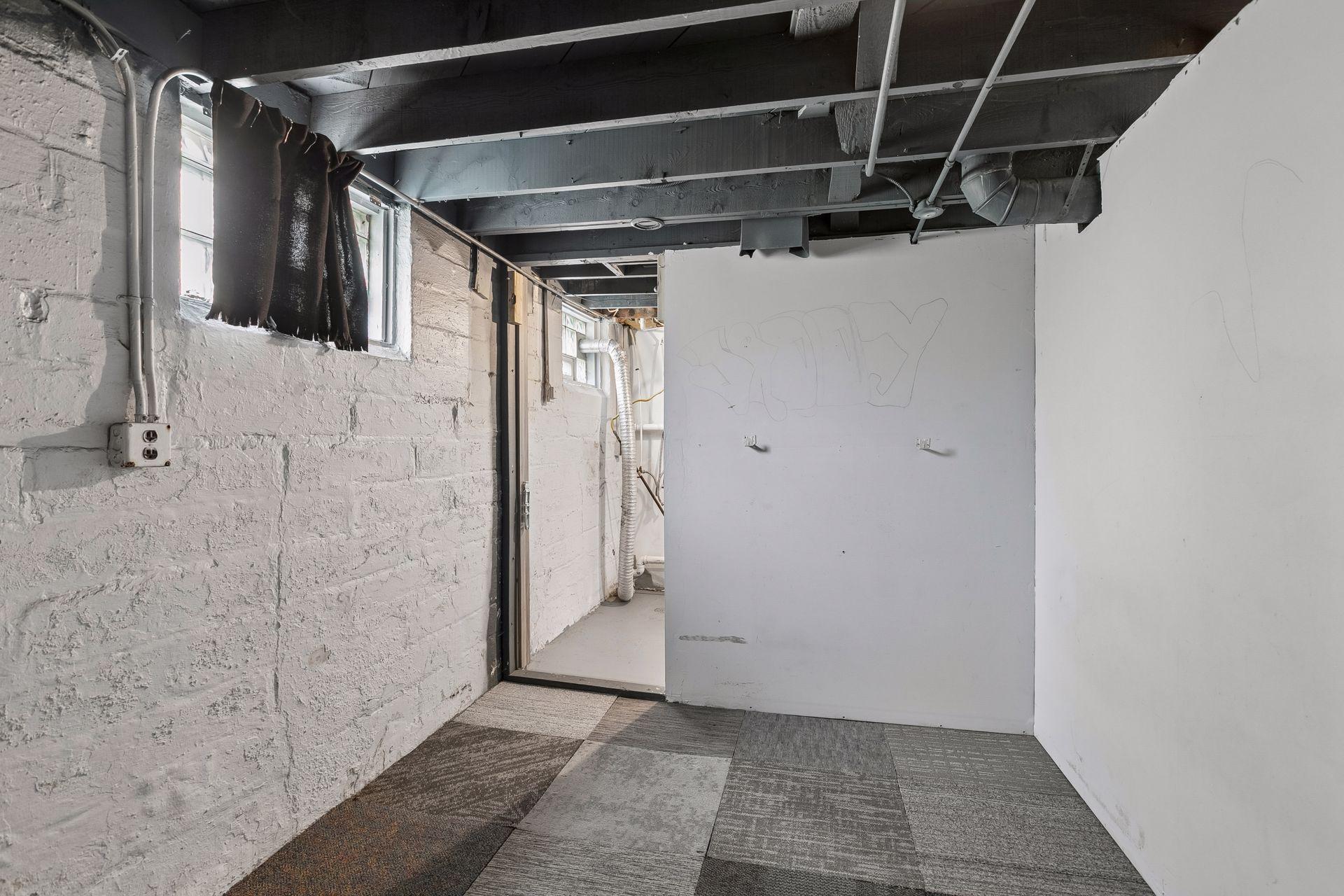 View of Residential at 3823 Dupont Avenue, Minneapolis MN 55412, Minneapolis (33 of 40) - Mike Wilen | Minnesota Team Real Estate