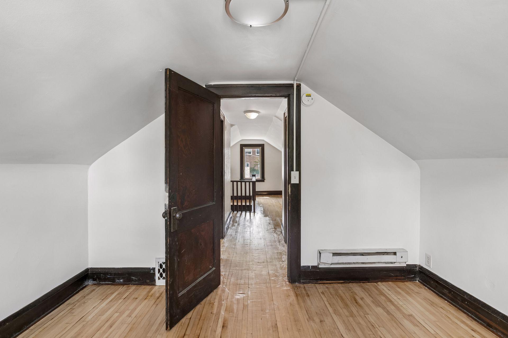 View of Residential at 3823 Dupont Avenue, Minneapolis MN 55412, Minneapolis (25 of 40) - Mike Wilen | Minnesota Team Real Estate