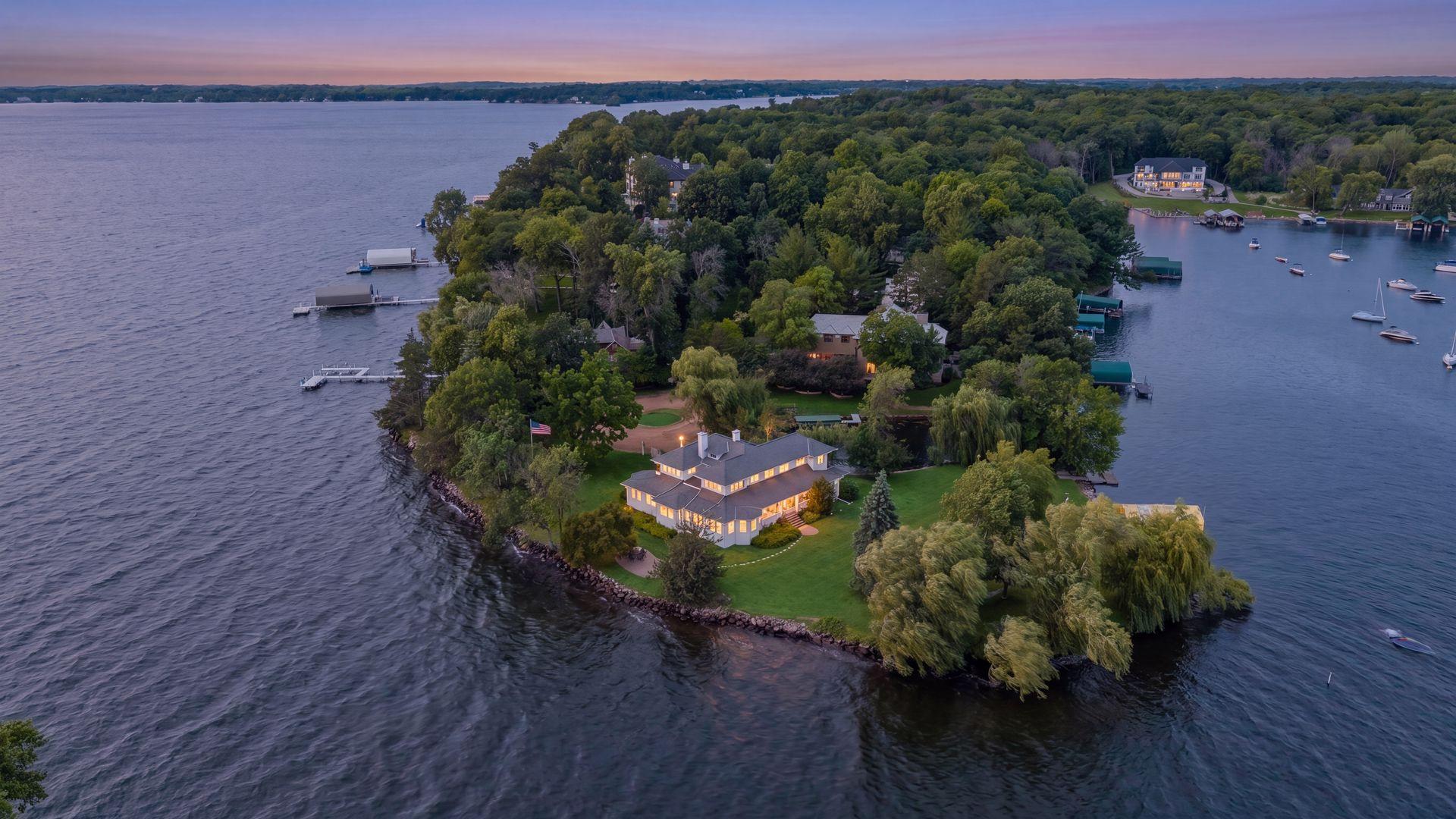 View of Residential at 3845 Northome Road, Deephaven MN 55391, Deephaven (2 of 38) - Mike Wilen | Minnesota Team Real Estate