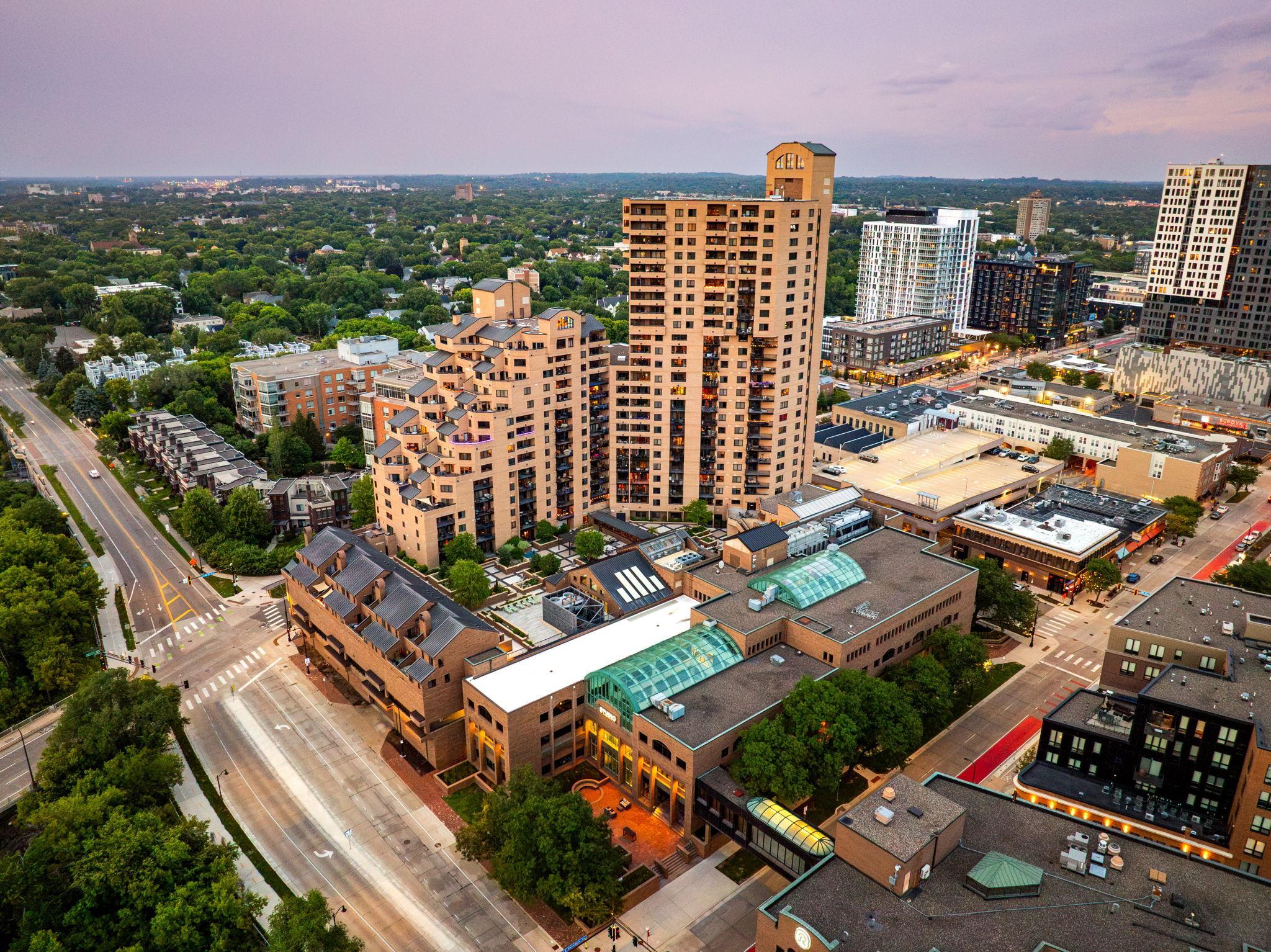 View of Residential at 110 1st Avenue #F704, Minneapolis MN 55413, Minneapolis (39 of 40) - Mike Wilen | Minnesota Team Real Estate