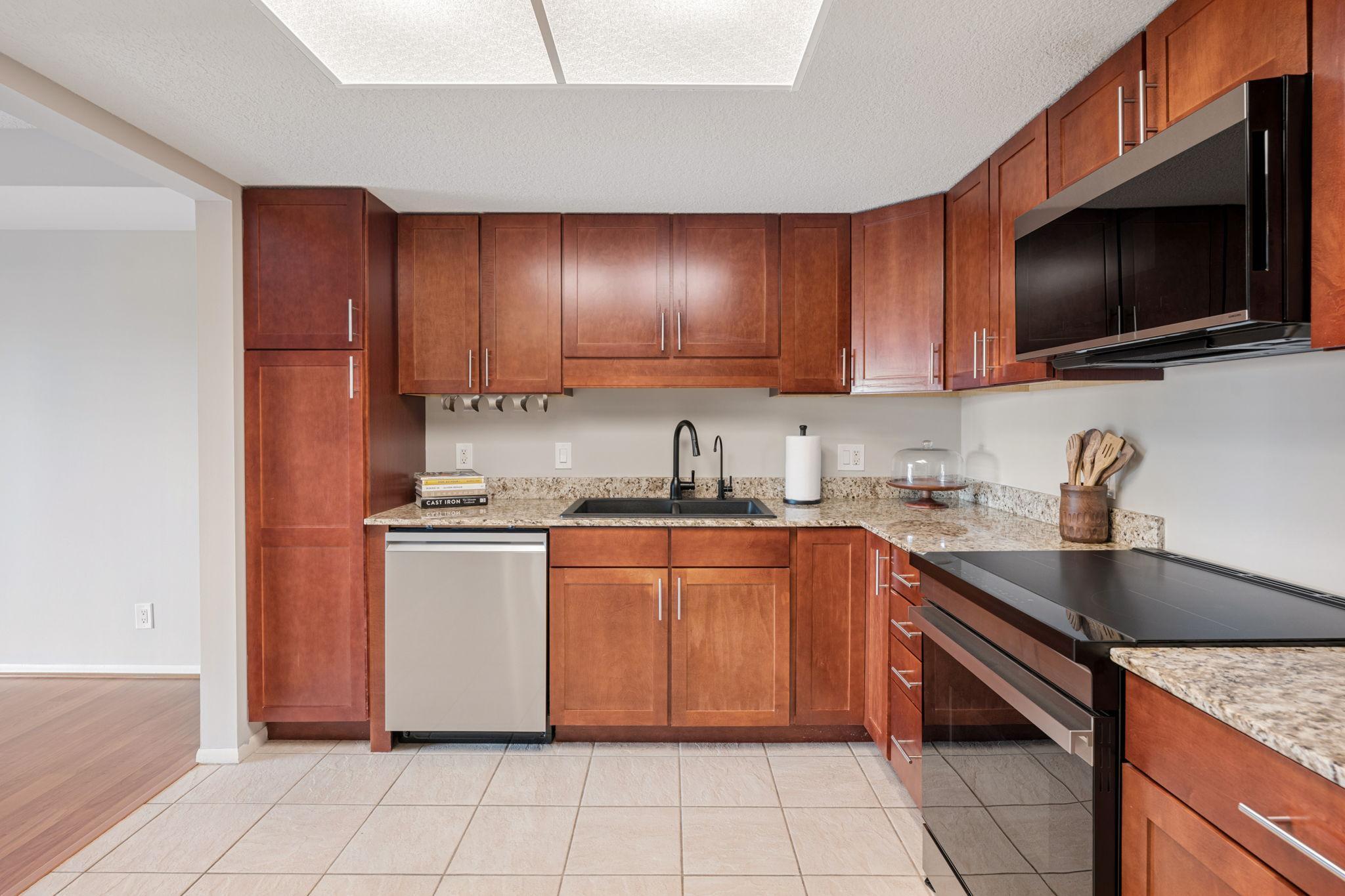 View of Residential at 110 1st Avenue #F704, Minneapolis MN 55413, Minneapolis (4 of 40) - Mike Wilen | Minnesota Team Real Estate