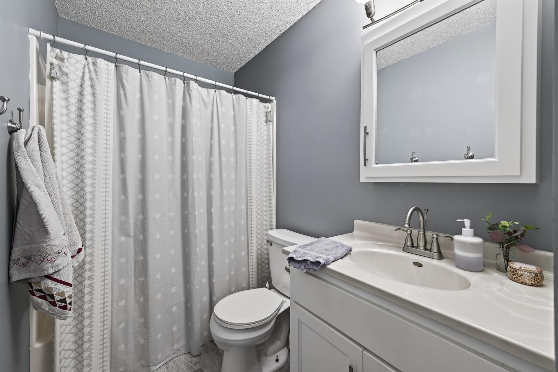 View of Residential at 834 Seal Street, Saint Paul MN 55114, Saint Paul (23 of 29) - Mike Wilen | Minnesota Team Real Estate