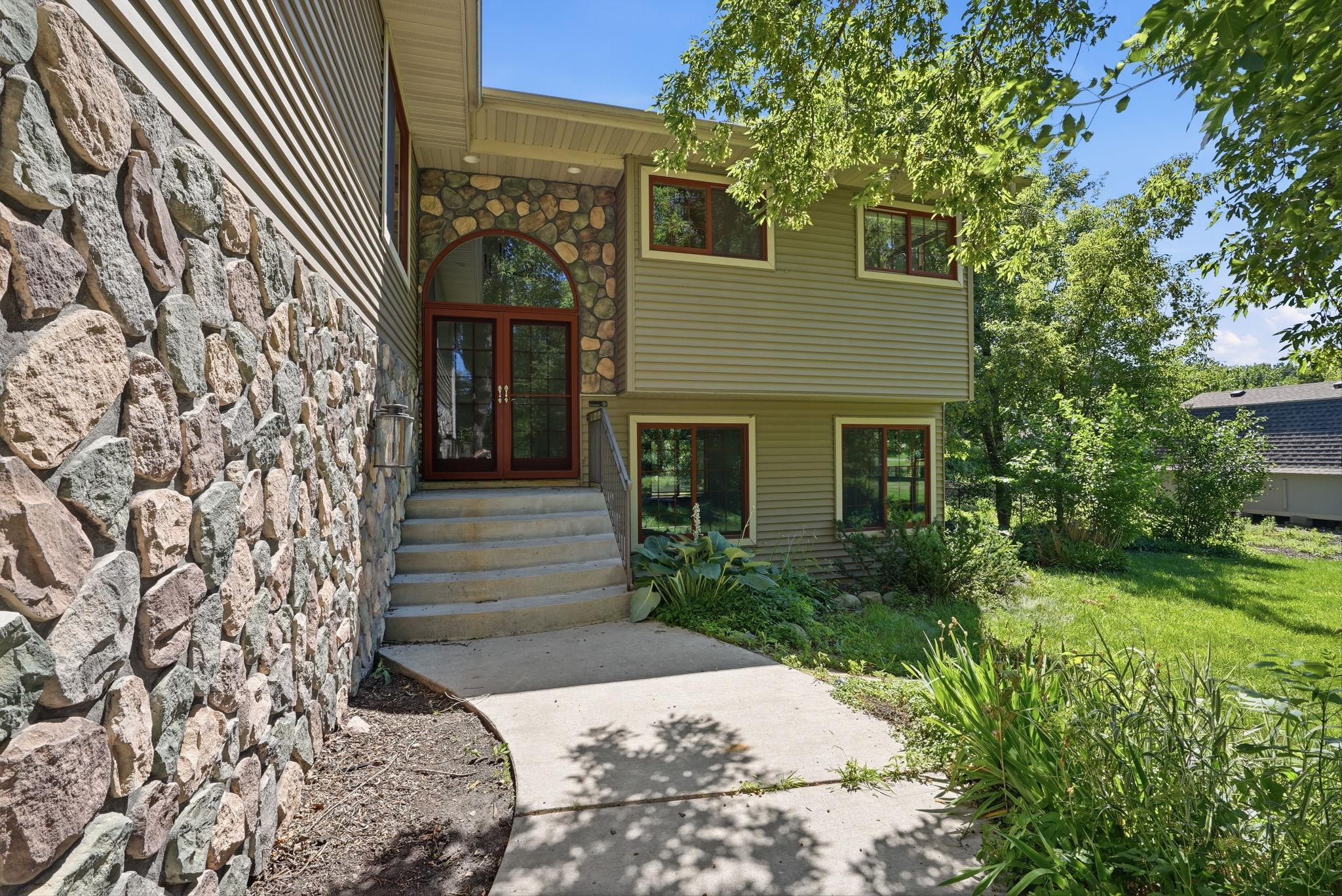 View of Residential at 10515 Old County Road 15, Plymouth MN 55441, Plymouth (39 of 47) - Mike Wilen | Minnesota Team Real Estate