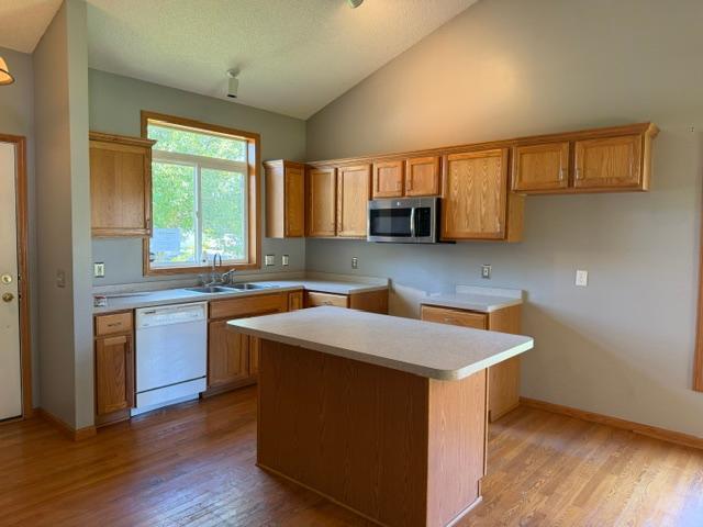 View of Residential at 1516 Dublin Court, Shakopee MN 55379, Shakopee (8 of 19) - Mike Wilen | Minnesota Team Real Estate
