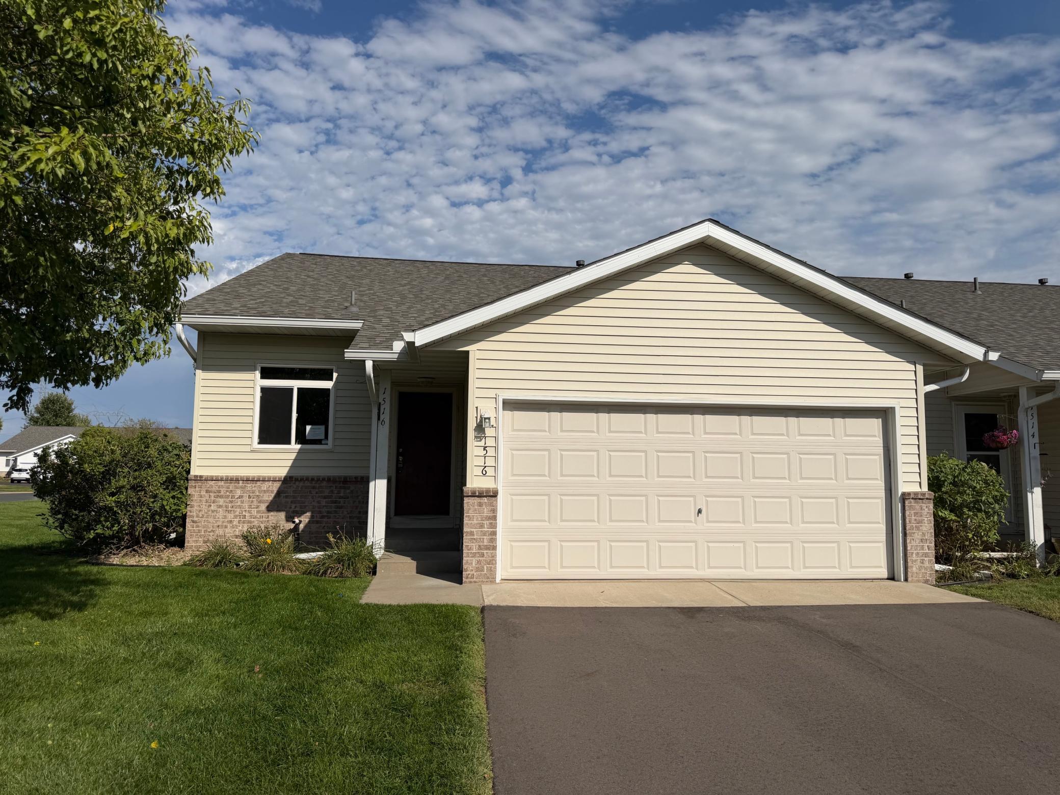 View of (TH) Side x Side at 1516 Dublin Court, Shakopee - Mike Wilen | Minnesota Team Real Estate