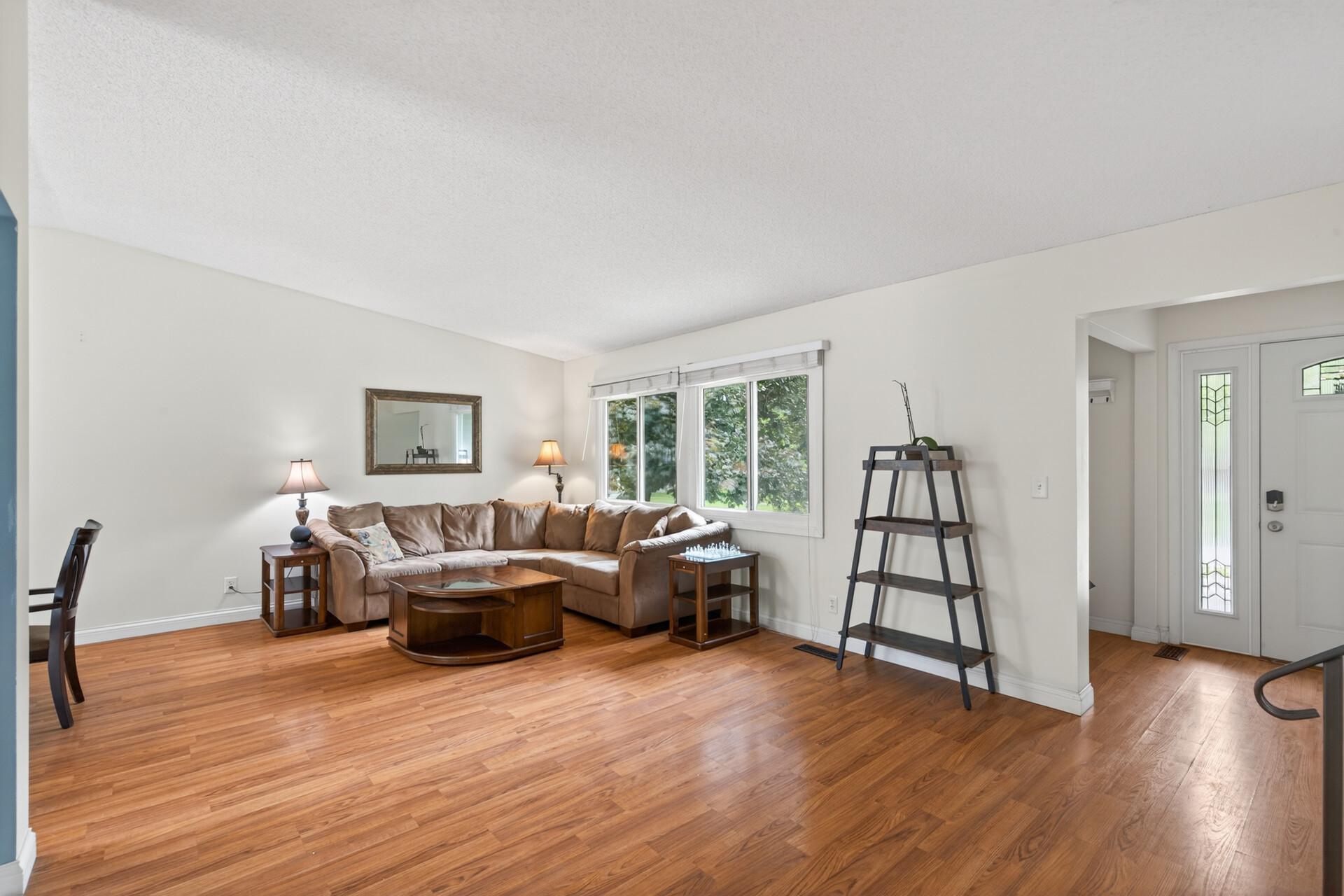 View of Residential at 8522 Darnel Road, Eden Prairie MN 55347, Eden Prairie (7 of 55) - Mike Wilen | Minnesota Team Real Estate