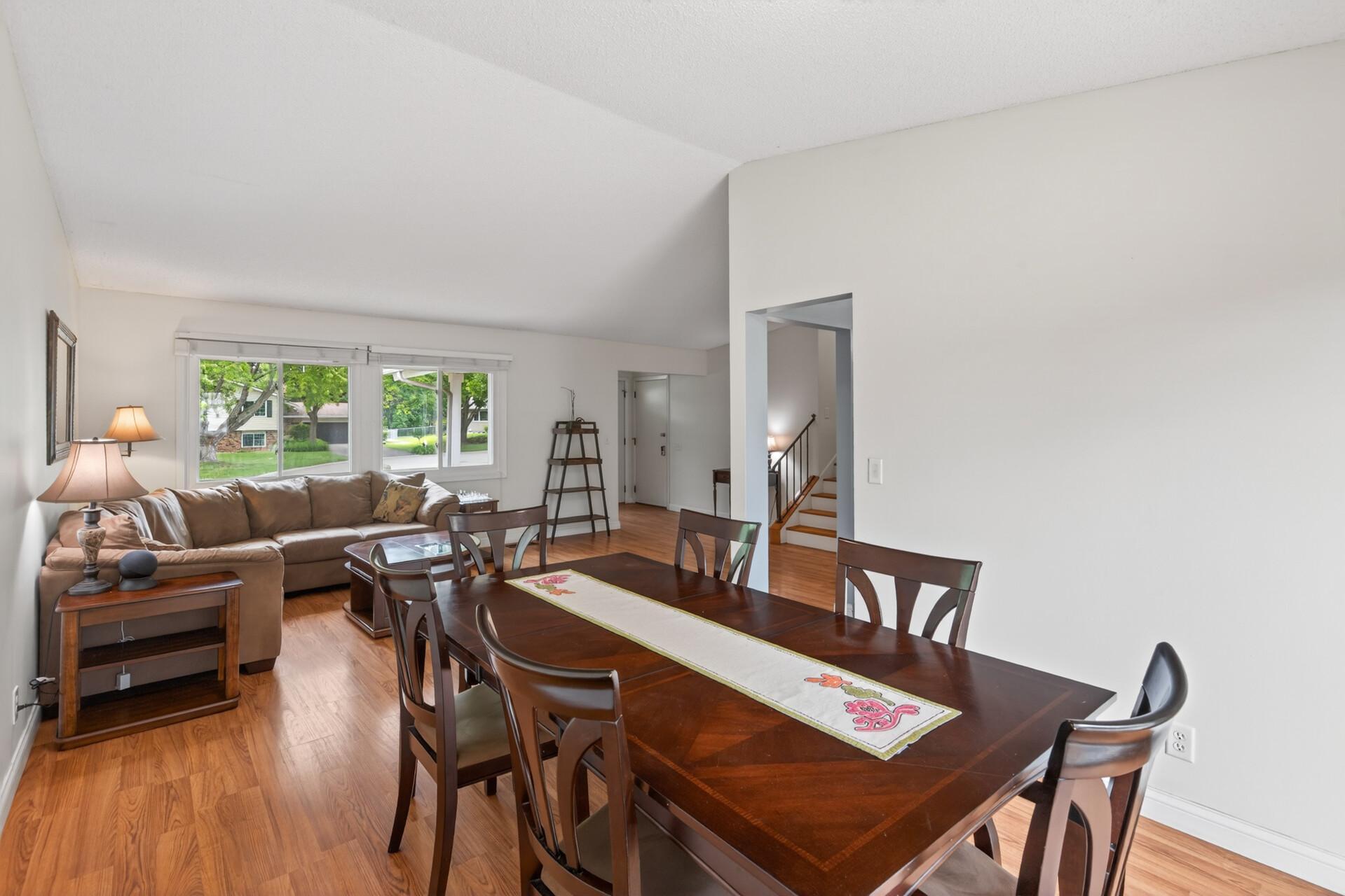 View of Residential at 8522 Darnel Road, Eden Prairie MN 55347, Eden Prairie (11 of 55) - Mike Wilen | Minnesota Team Real Estate