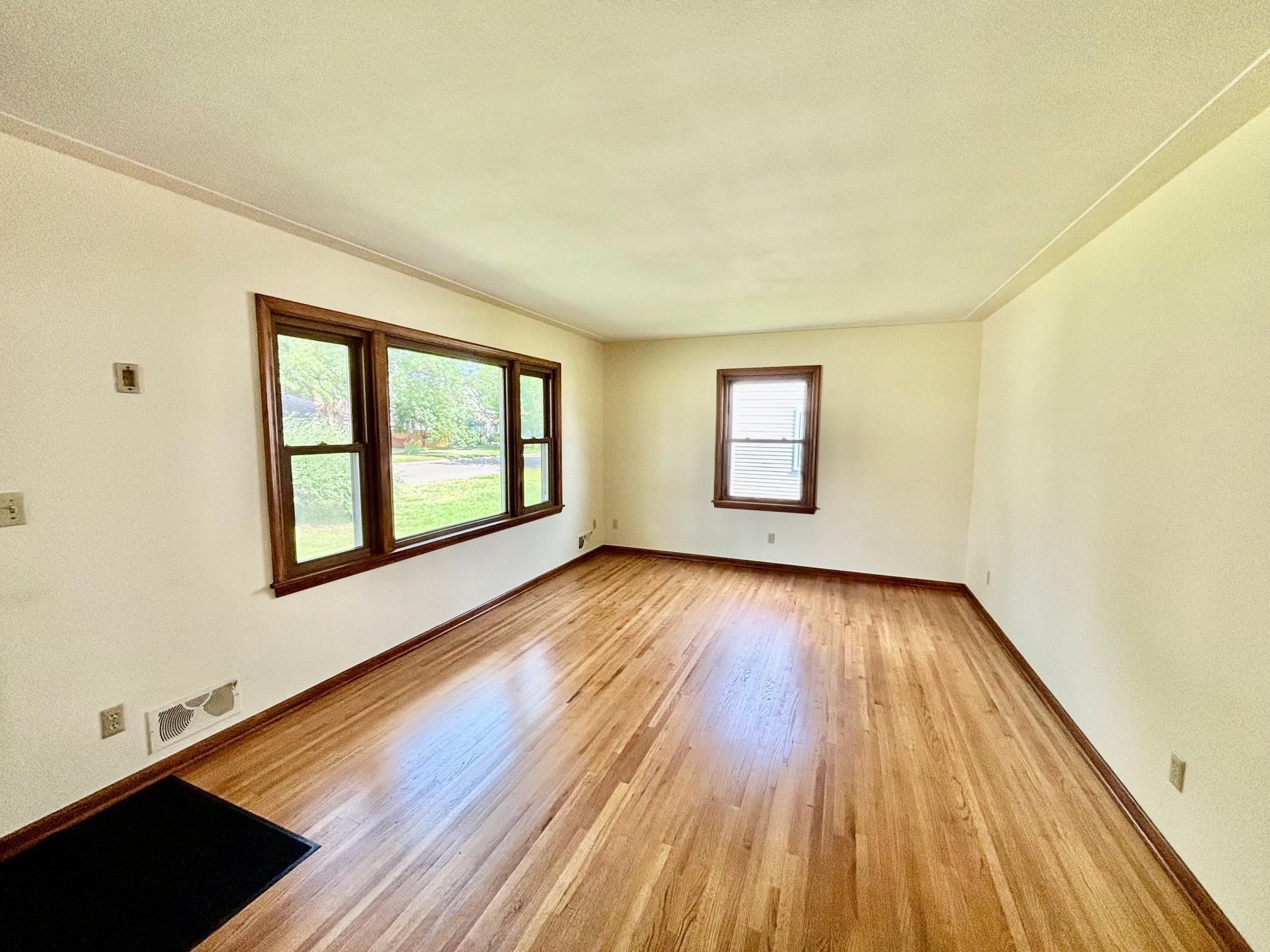 View of Residential at 7125 1st Avenue, Richfield MN 55423, Richfield (4 of 16) - Mike Wilen | Minnesota Team Real Estate