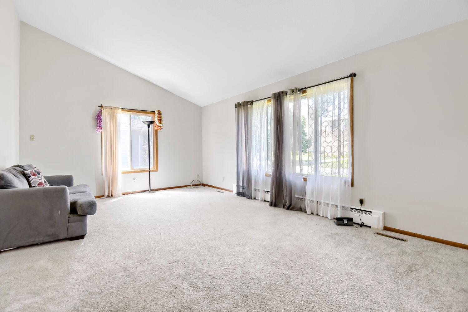 View of Residential at 7024 Halifax Avenue, Brooklyn Center MN 55429, Brooklyn Center (4 of 31) - Mike Wilen | Minnesota Team Real Estate