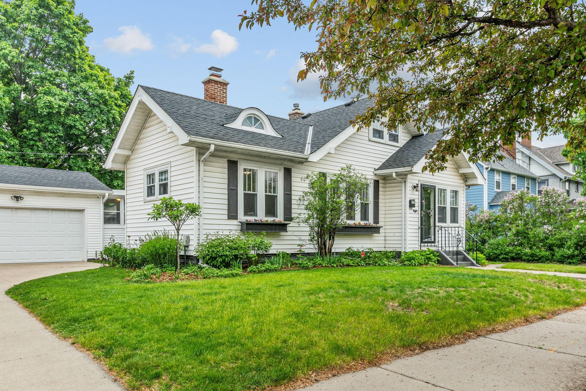 View of Residential at 215 48th Street, Minneapolis MN 55419, Minneapolis (5 of 57) - Mike Wilen | Minnesota Team Real Estate