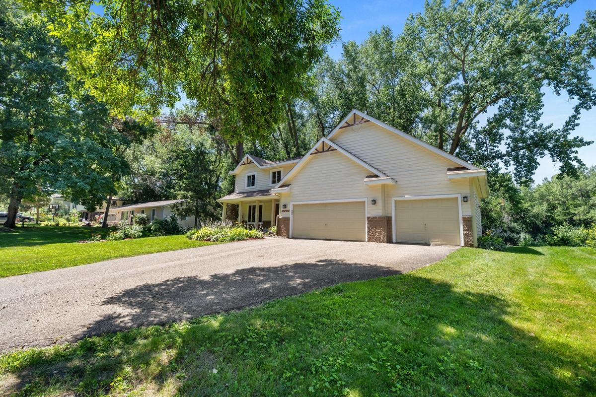 View of Residential at 16451 Kenosha Avenue, Lakeville MN 55044, Lakeville (11 of 53) - Mike Wilen | Minnesota Team Real Estate
