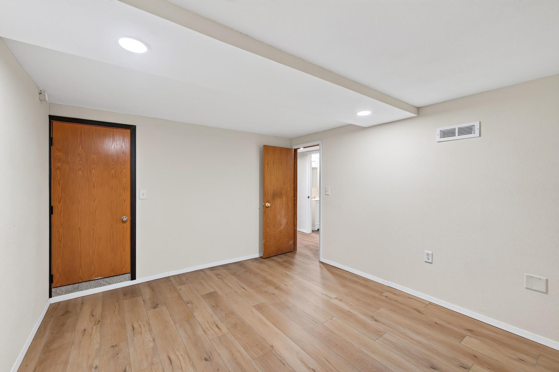 View of Residential at 1582 3rd Street, Saint Paul MN 55106, Saint Paul (32 of 42) - Mike Wilen | Minnesota Team Real Estate