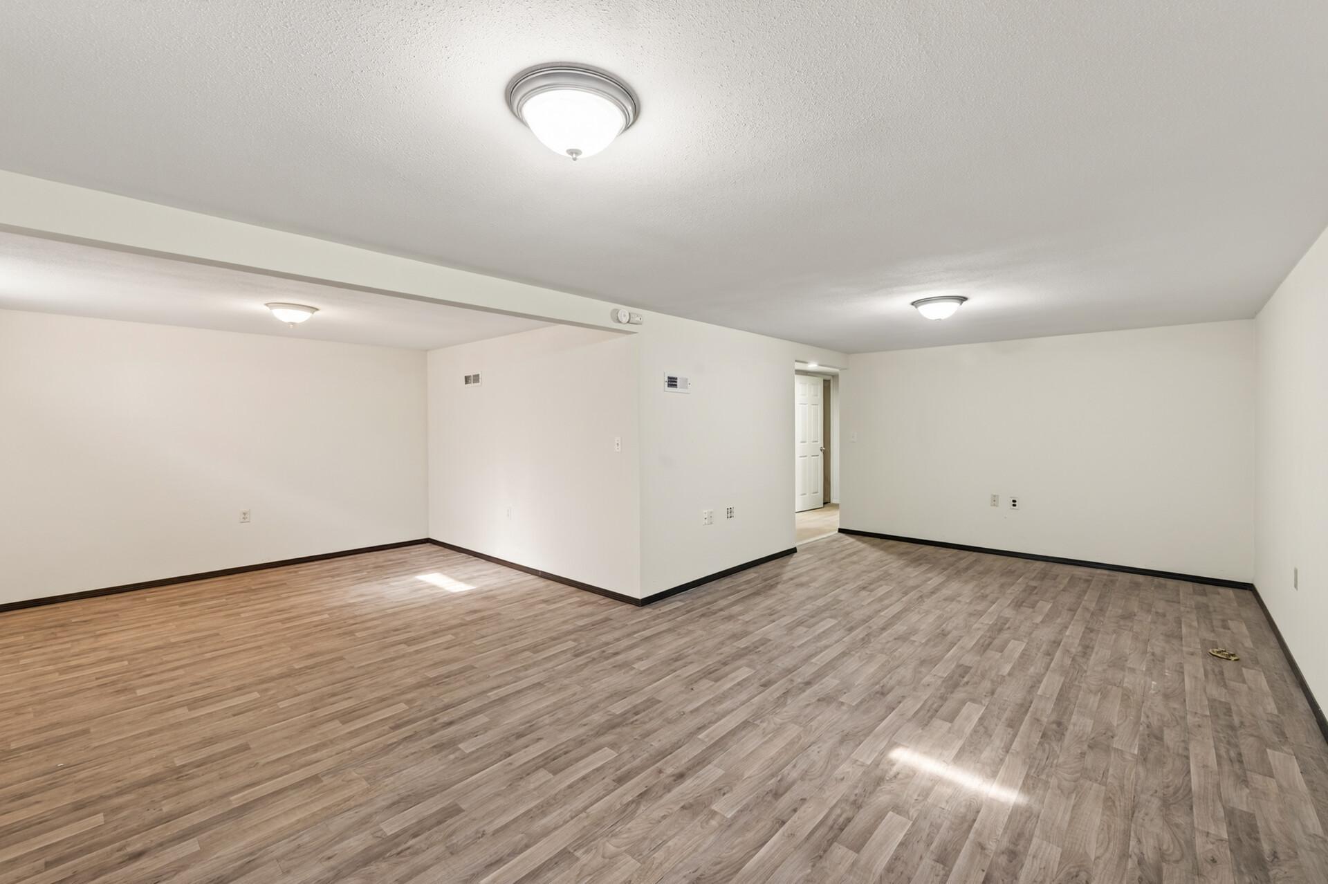 View of Residential at 1582 3rd Street, Saint Paul MN 55106, Saint Paul (29 of 42) - Mike Wilen | Minnesota Team Real Estate
