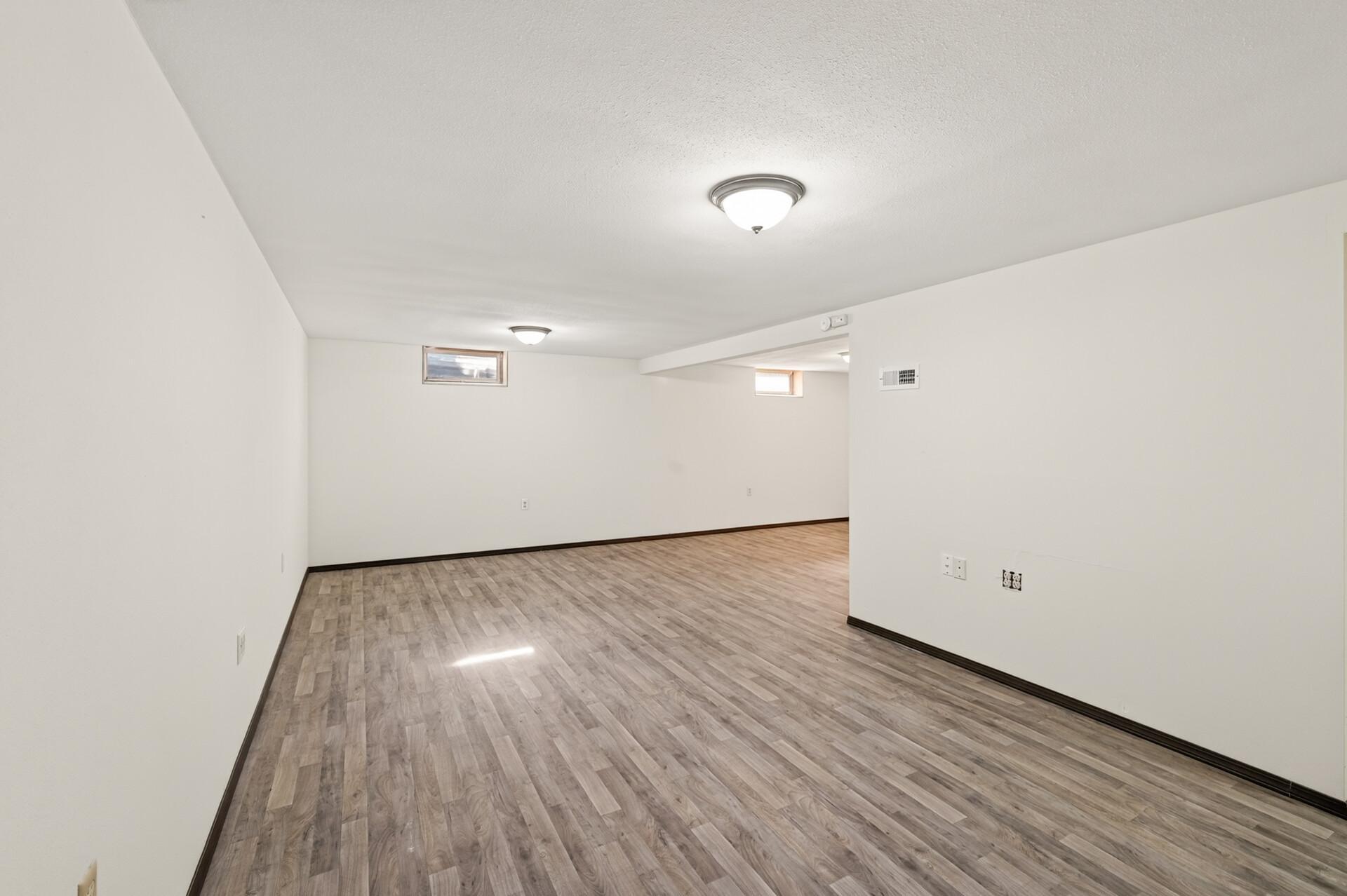 View of Residential at 1582 3rd Street, Saint Paul MN 55106, Saint Paul (26 of 42) - Mike Wilen | Minnesota Team Real Estate