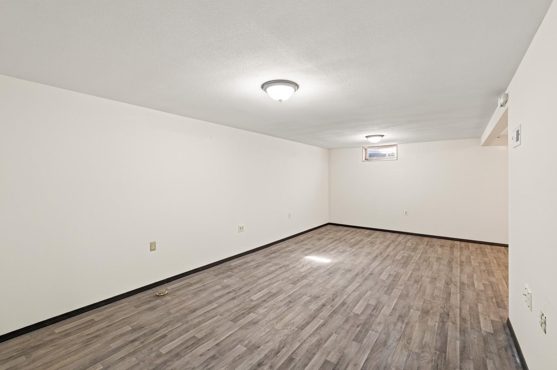 View of Residential at 1582 3rd Street, Saint Paul MN 55106, Saint Paul (25 of 42) - Mike Wilen | Minnesota Team Real Estate