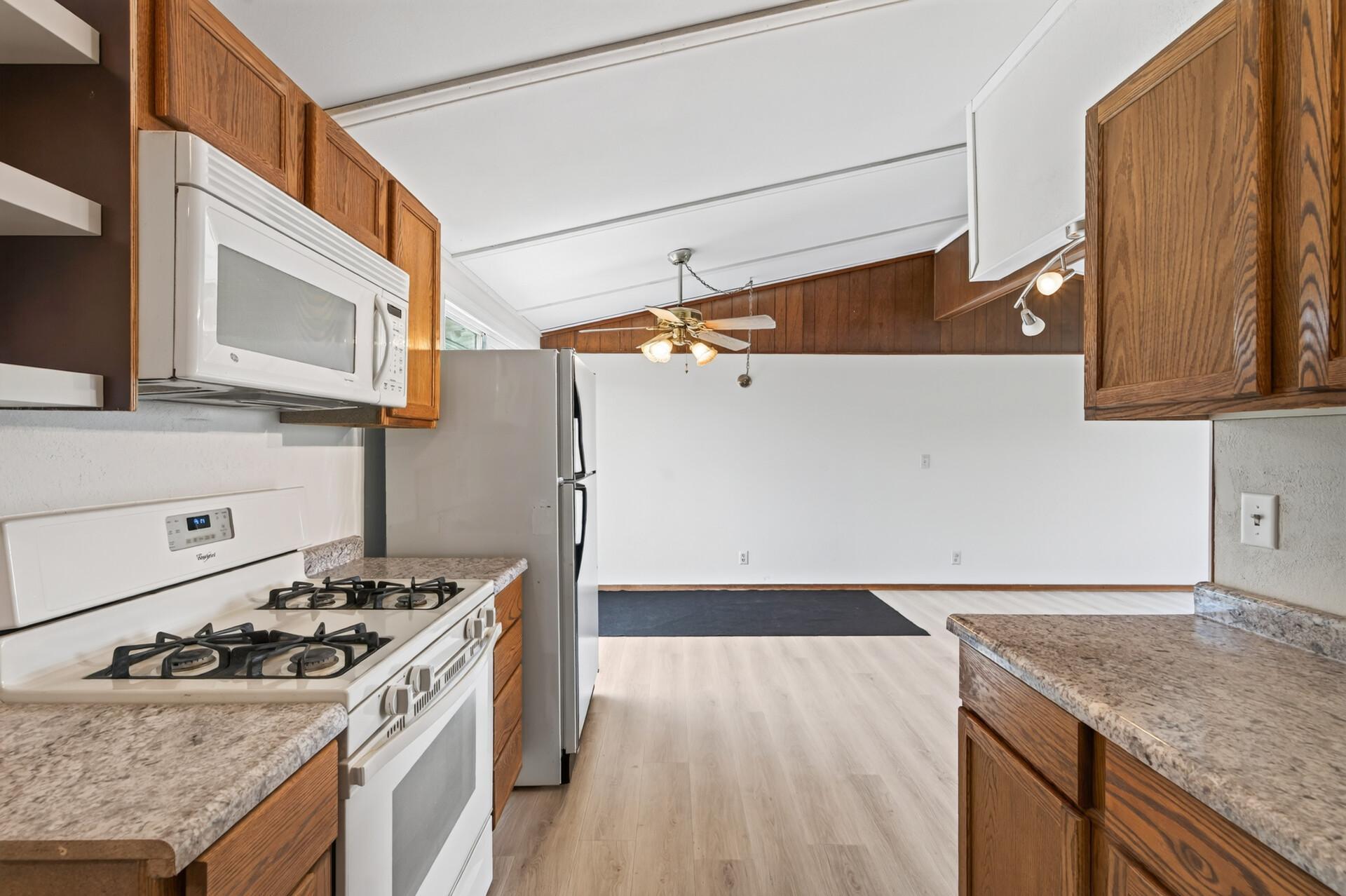 View of Residential at 1582 3rd Street, Saint Paul MN 55106, Saint Paul (16 of 42) - Mike Wilen | Minnesota Team Real Estate