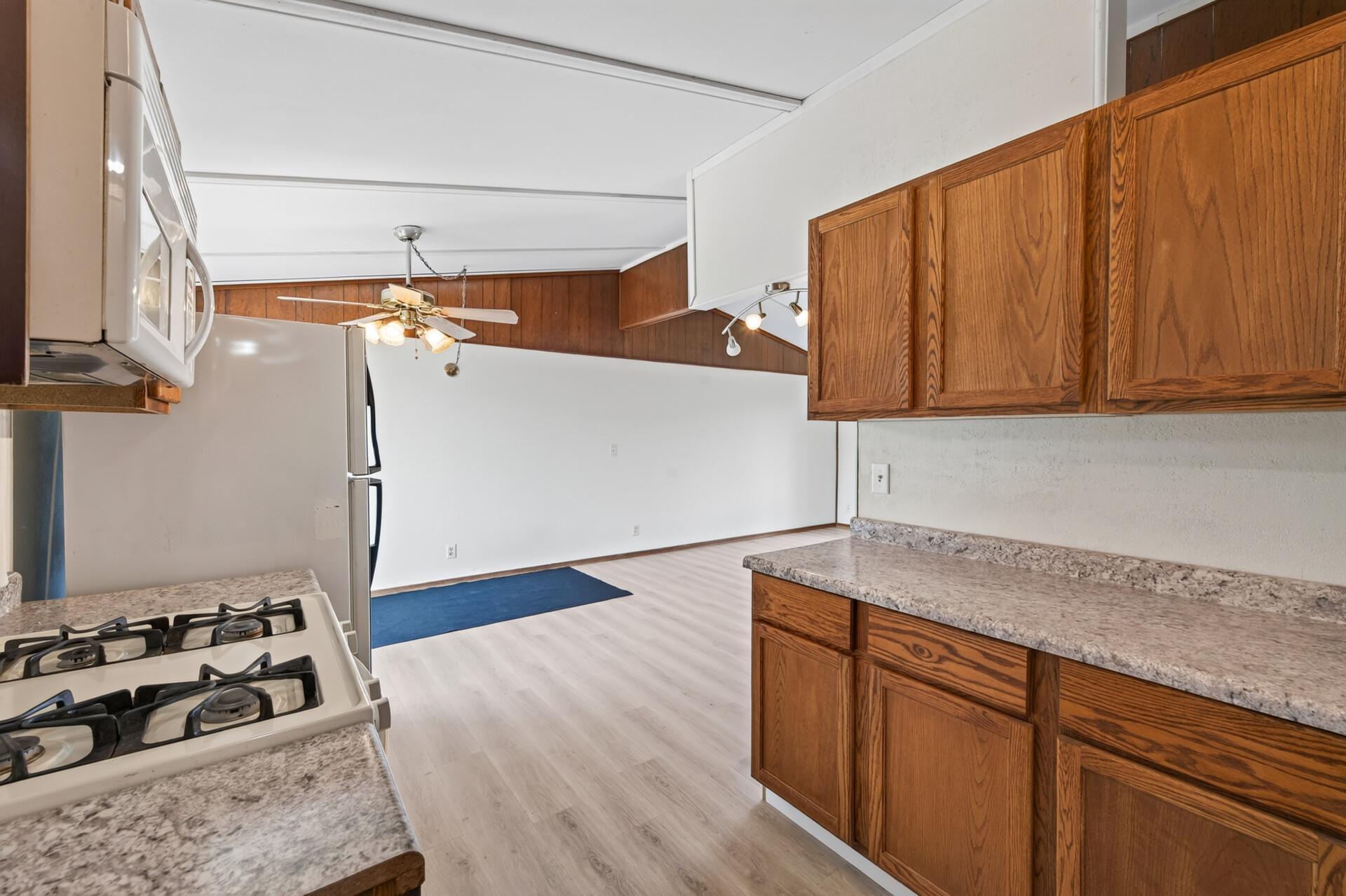 View of Residential at 1582 3rd Street, Saint Paul MN 55106, Saint Paul (15 of 42) - Mike Wilen | Minnesota Team Real Estate