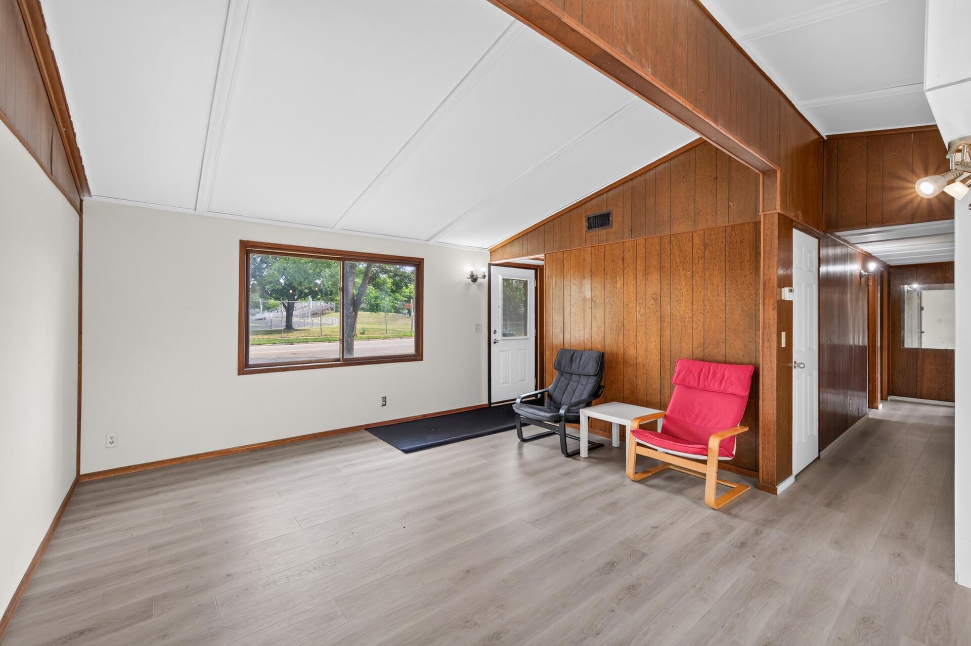 View of Residential at 1582 3rd Street, Saint Paul MN 55106, Saint Paul (6 of 42) - Mike Wilen | Minnesota Team Real Estate