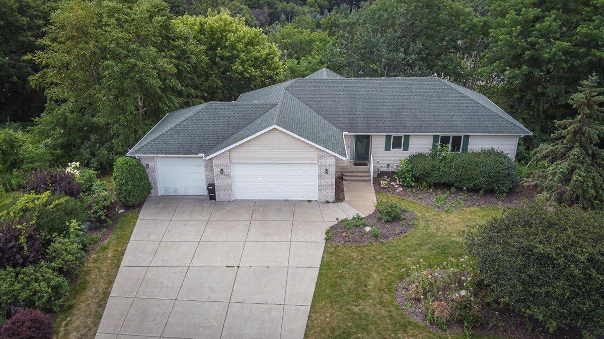 View of Residential at 1060 Dennis Street, Maplewood MN 55119, Maplewood (68 of 72) - Mike Wilen | Minnesota Team Real Estate