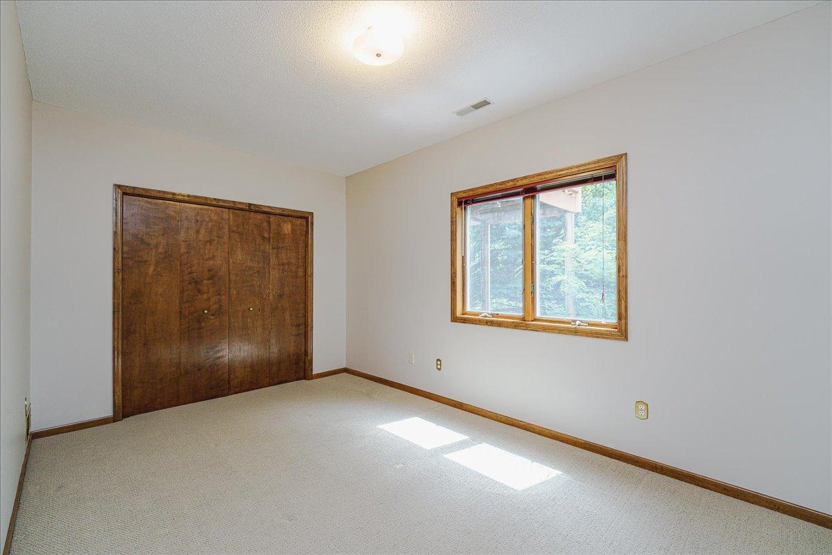 View of Residential at 1060 Dennis Street, Maplewood MN 55119, Maplewood (55 of 72) - Mike Wilen | Minnesota Team Real Estate