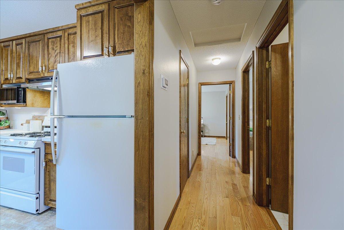 View of Residential at 1060 Dennis Street, Maplewood MN 55119, Maplewood (28 of 72) - Mike Wilen | Minnesota Team Real Estate