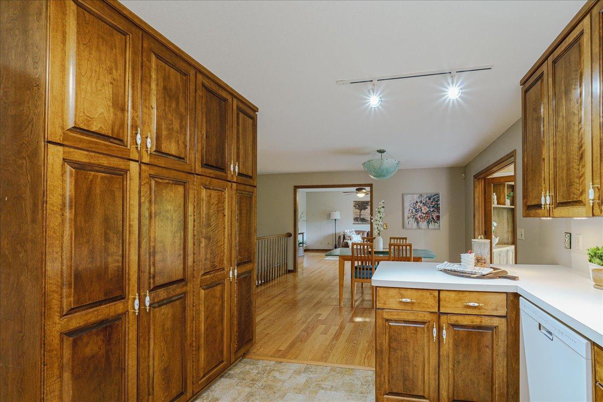 View of Residential at 1060 Dennis Street, Maplewood MN 55119, Maplewood (14 of 72) - Mike Wilen | Minnesota Team Real Estate
