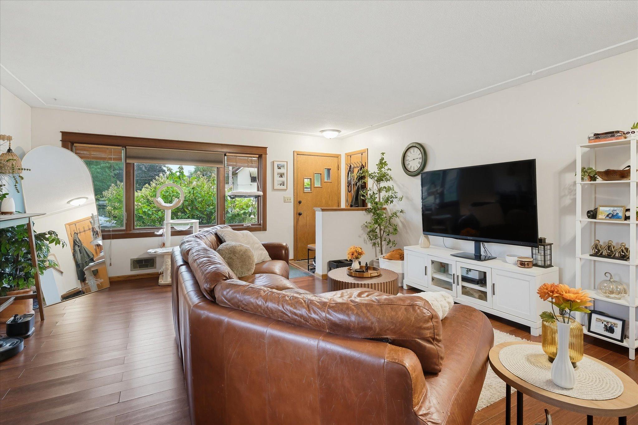 View of Residential Income at 625 Summer Street, Minneapolis MN 55413, Minneapolis (44 of 64) - Mike Wilen | Minnesota Team Real Estate