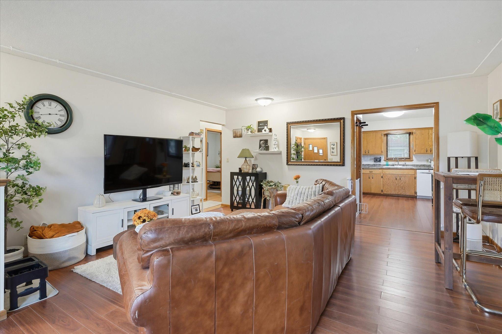 View of Residential Income at 625 Summer Street, Minneapolis MN 55413, Minneapolis (42 of 64) - Mike Wilen | Minnesota Team Real Estate