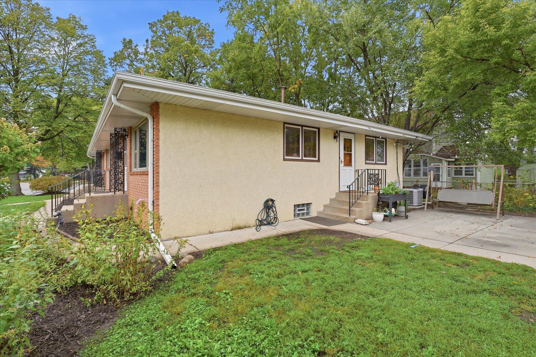 View of Residential Income at 625 Summer Street, Minneapolis MN 55413, Minneapolis (38 of 64) - Mike Wilen | Minnesota Team Real Estate