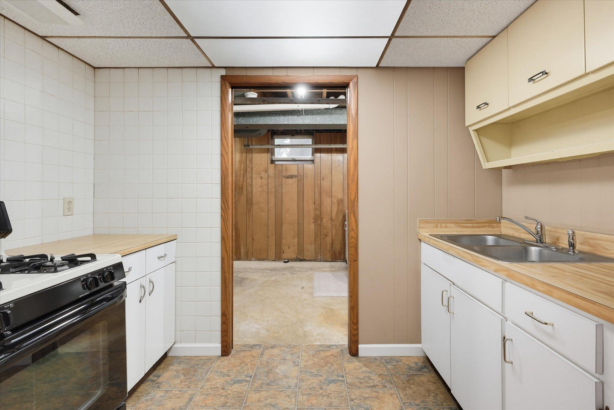 View of Residential Income at 625 Summer Street, Minneapolis MN 55413, Minneapolis (35 of 64) - Mike Wilen | Minnesota Team Real Estate