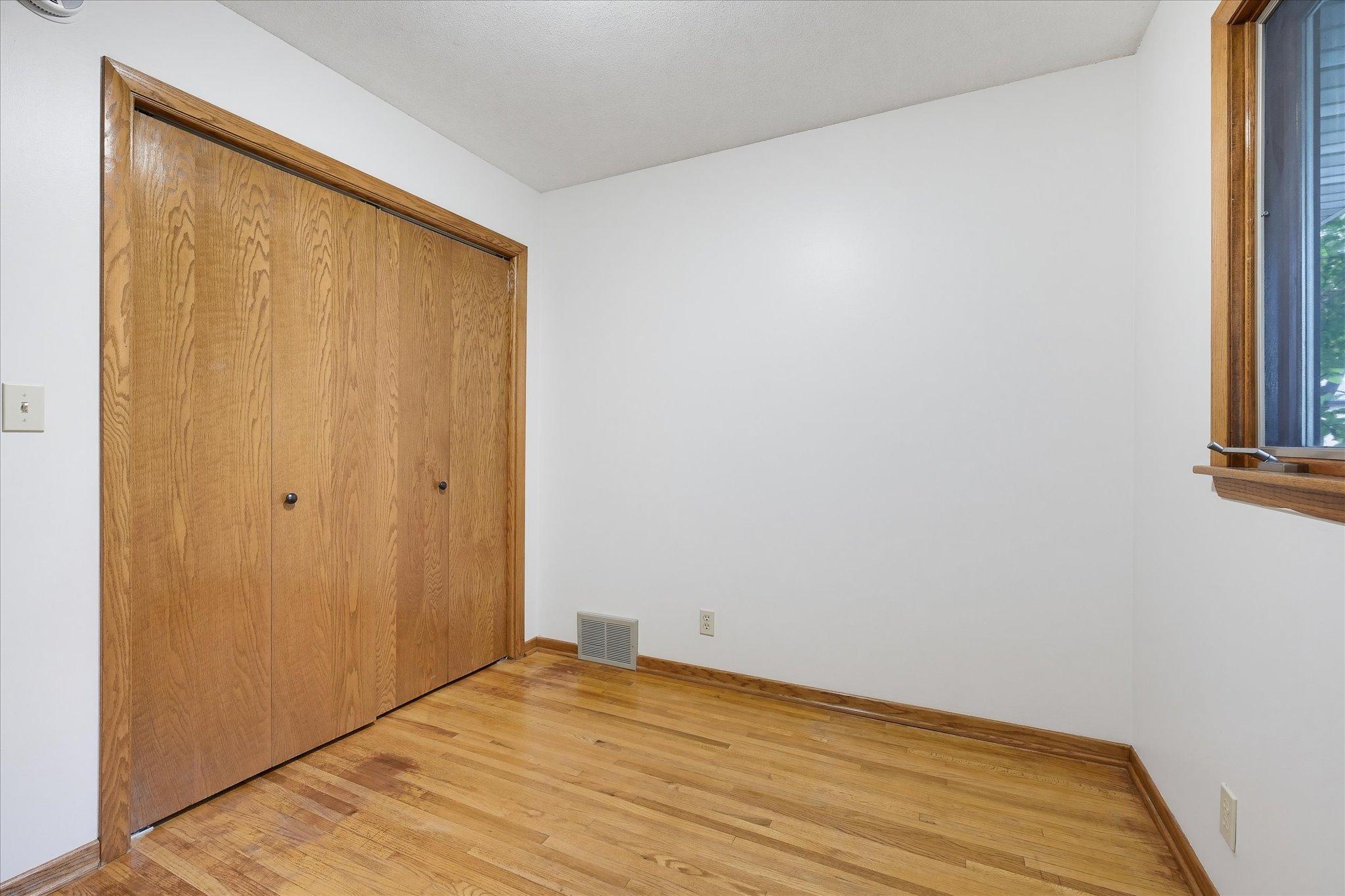 View of Residential Income at 625 Summer Street, Minneapolis MN 55413, Minneapolis (26 of 64) - Mike Wilen | Minnesota Team Real Estate