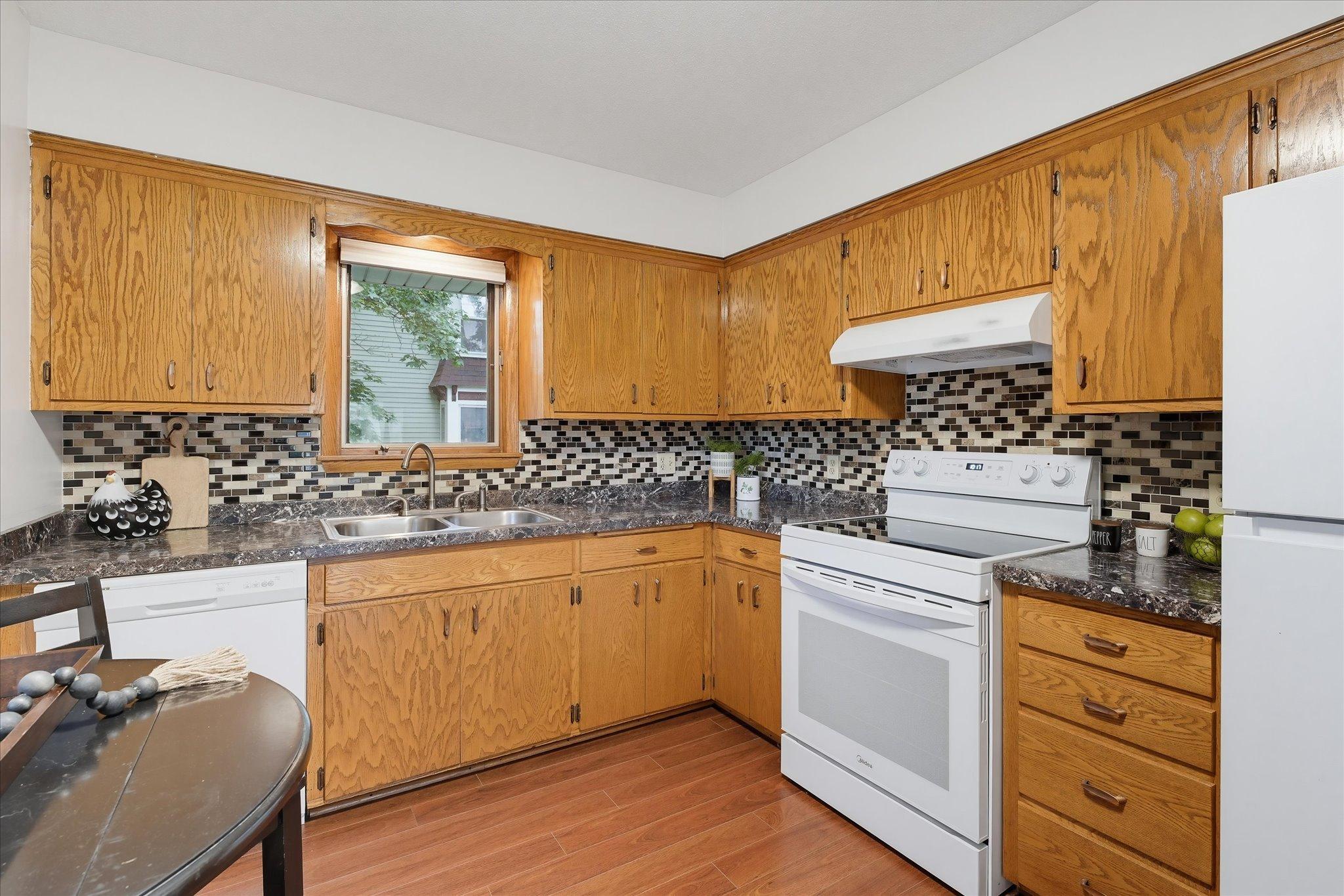 View of Residential Income at 625 Summer Street, Minneapolis MN 55413, Minneapolis (16 of 64) - Mike Wilen | Minnesota Team Real Estate