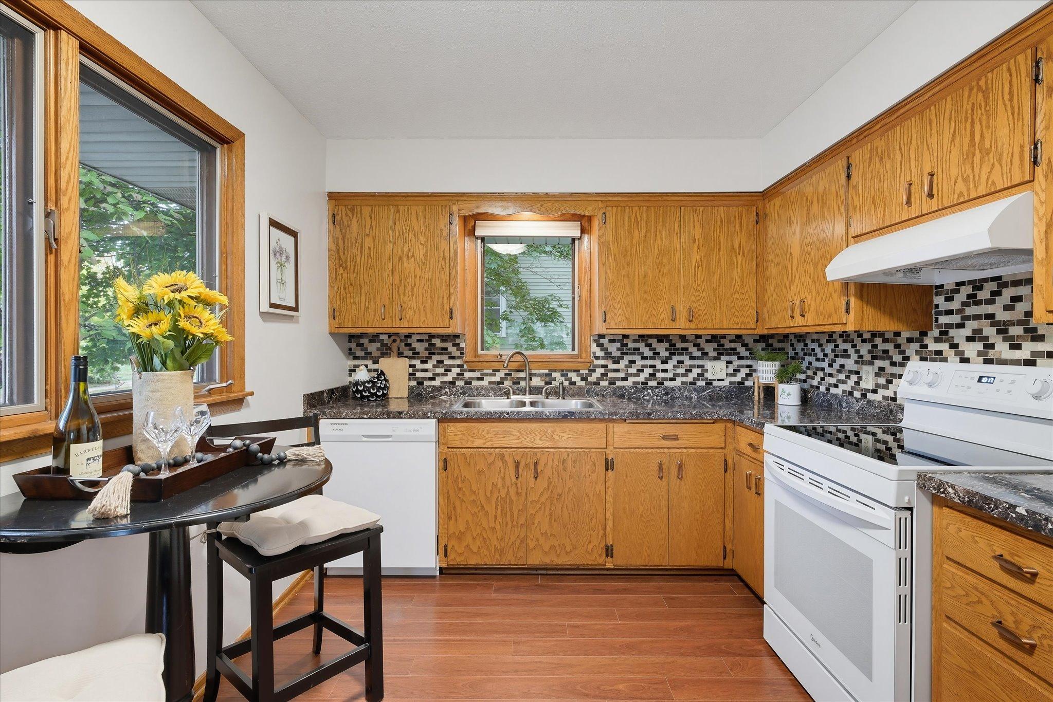 View of Residential Income at 625 Summer Street, Minneapolis MN 55413, Minneapolis (15 of 64) - Mike Wilen | Minnesota Team Real Estate