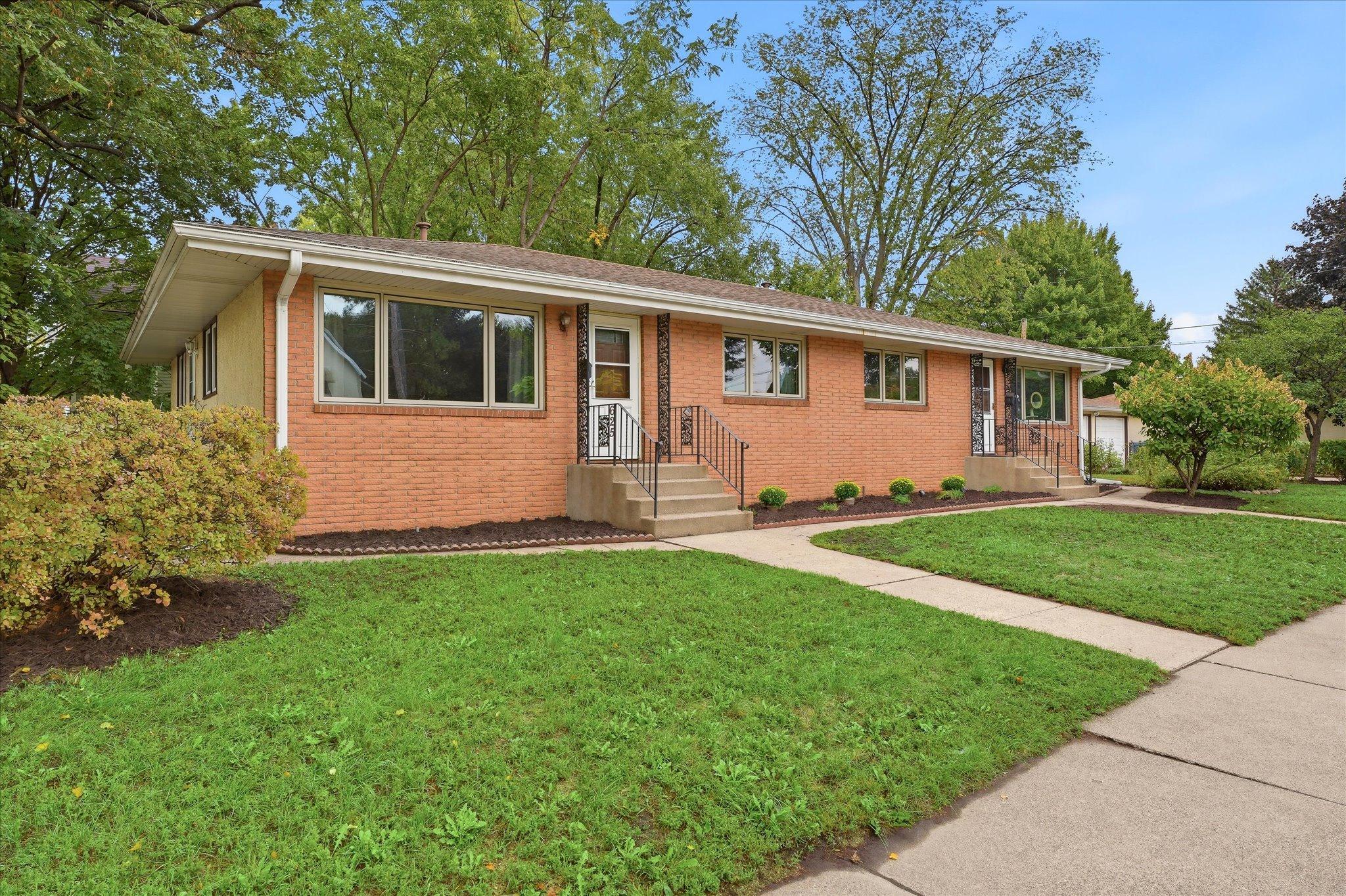 View of Duplex Side by Side at 625 Summer Street, Minneapolis - Mike Wilen | Minnesota Team Real Estate