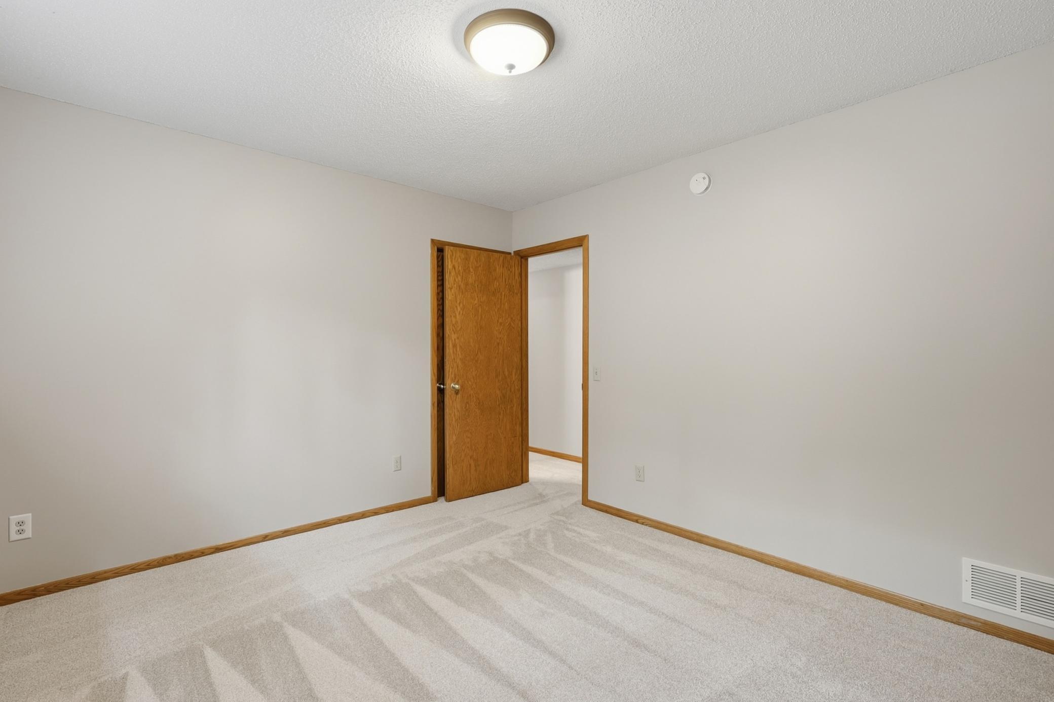 View of Residential at 13150 Fordham Court, Apple Valley MN 55124, Apple Valley (19 of 37) - Mike Wilen | Minnesota Team Real Estate