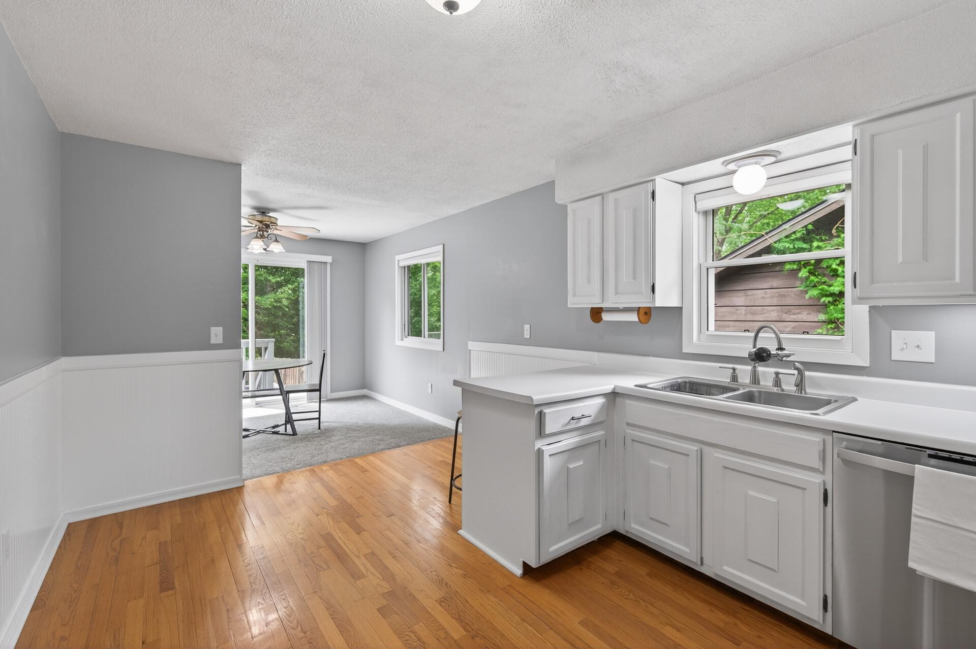 View of Residential at 2210 Matterhorn Lane, Saint Paul MN 55119, Saint Paul (11 of 32) - Mike Wilen | Minnesota Team Real Estate