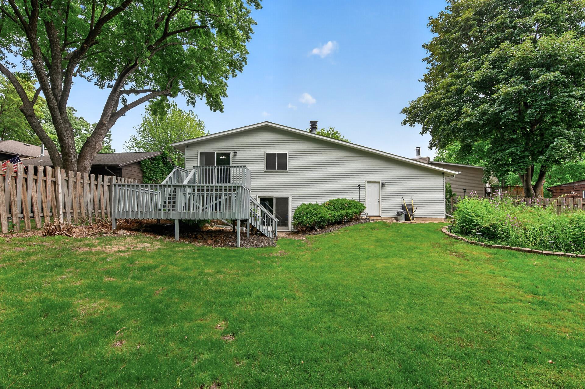 View of Residential at 2210 Matterhorn Lane, Saint Paul MN 55119, Saint Paul (28 of 32) - Mike Wilen | Minnesota Team Real Estate