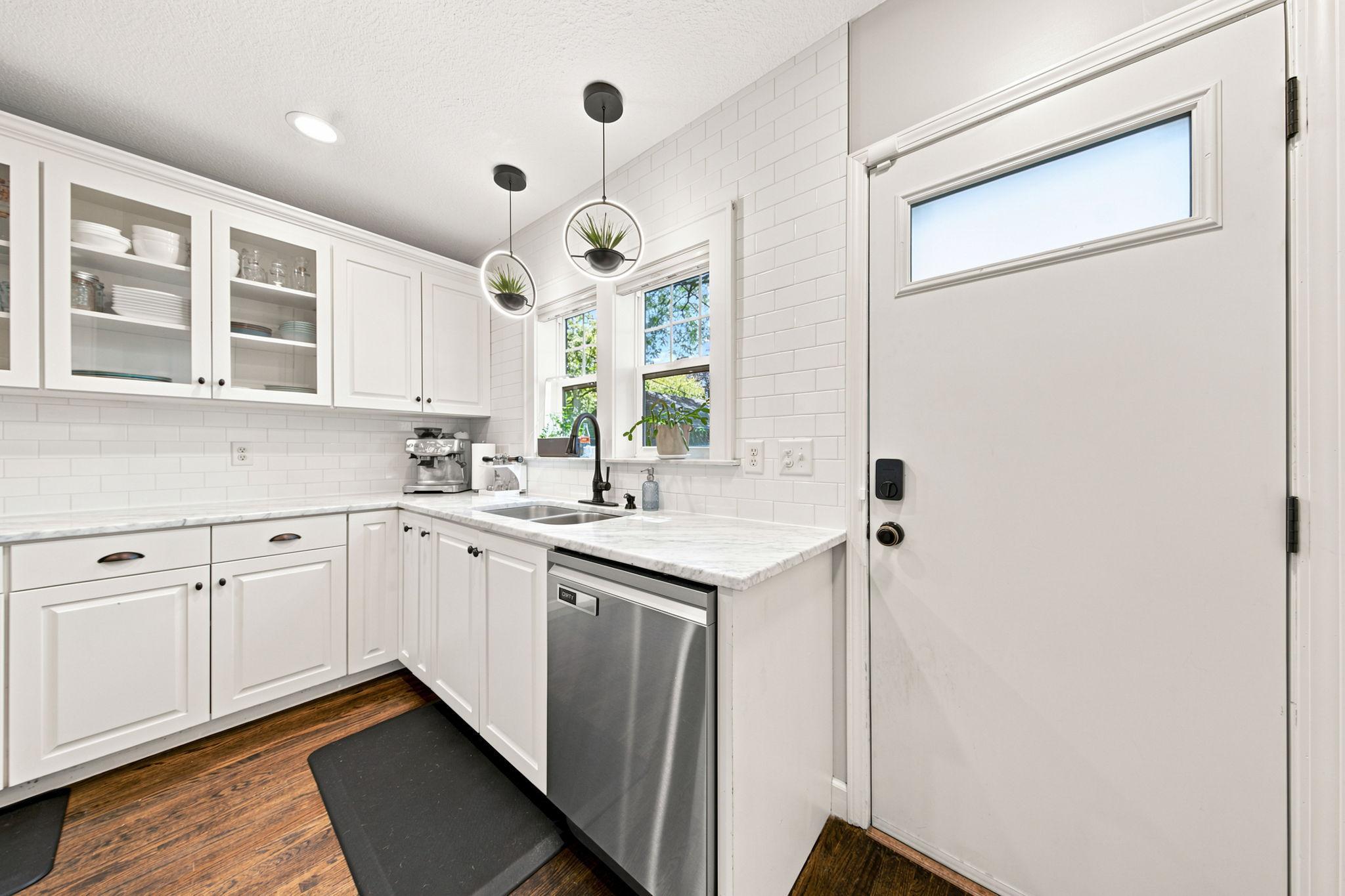 View of Residential at 2222 Scheffer Avenue, Saint Paul MN 55116, Saint Paul (10 of 37) - Mike Wilen | Minnesota Team Real Estate