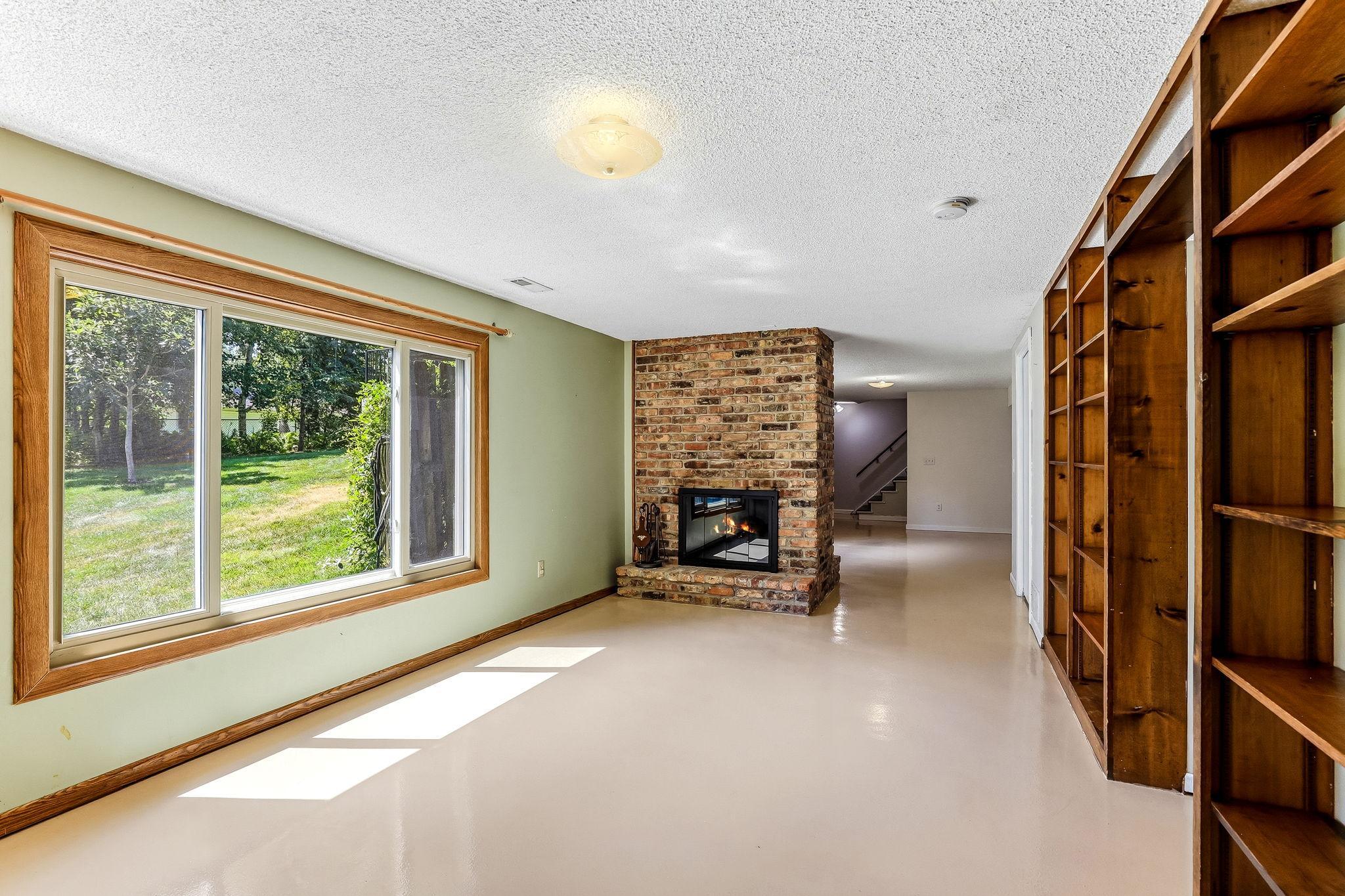 View of Residential at 16307 Moorland Circle, Minnetonka MN 55345, Minnetonka (30 of 60) - Mike Wilen | Minnesota Team Real Estate