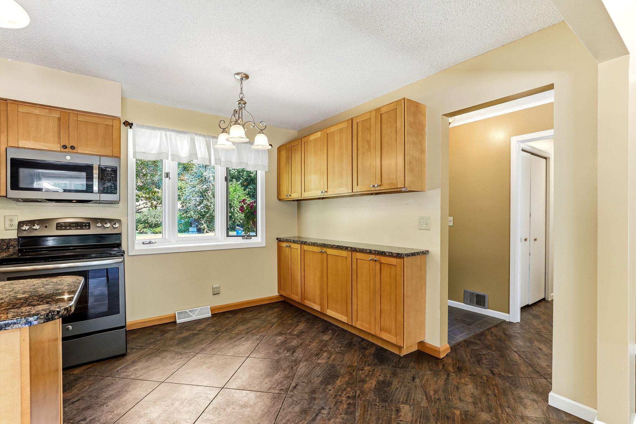View of Residential at 16307 Moorland Circle, Minnetonka MN 55345, Minnetonka (10 of 60) - Mike Wilen | Minnesota Team Real Estate
