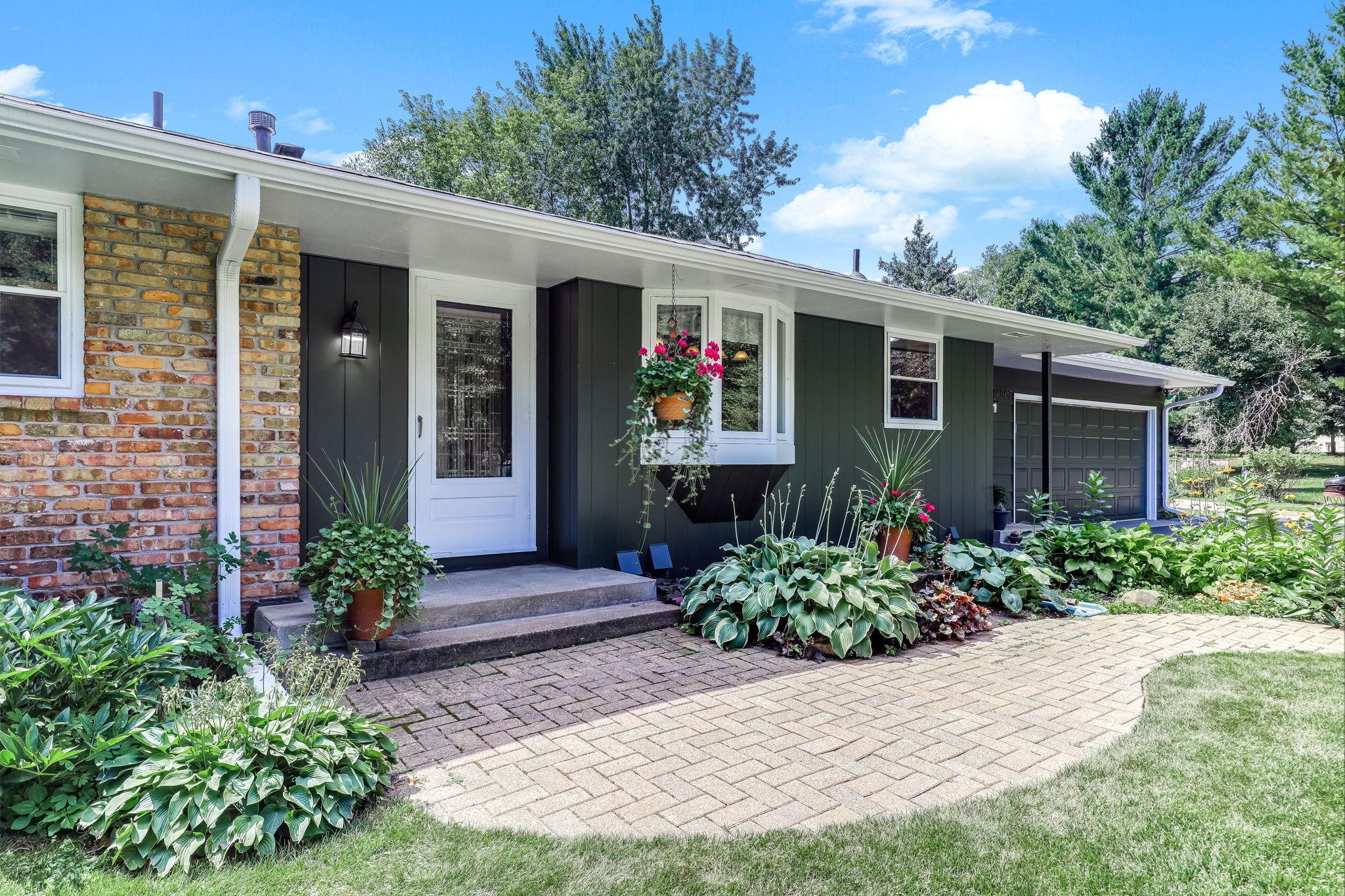 View of Residential at 16307 Moorland Circle, Minnetonka MN 55345, Minnetonka (3 of 60) - Mike Wilen | Minnesota Team Real Estate