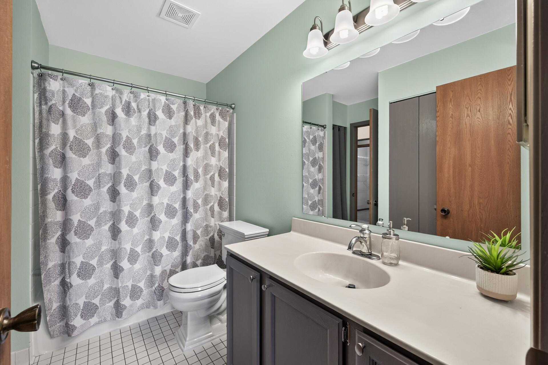 View of Residential at 2150 Ridge Drive #36, Saint Louis Park MN 55416, Saint Louis Park (18 of 34) - Mike Wilen | Minnesota Team Real Estate