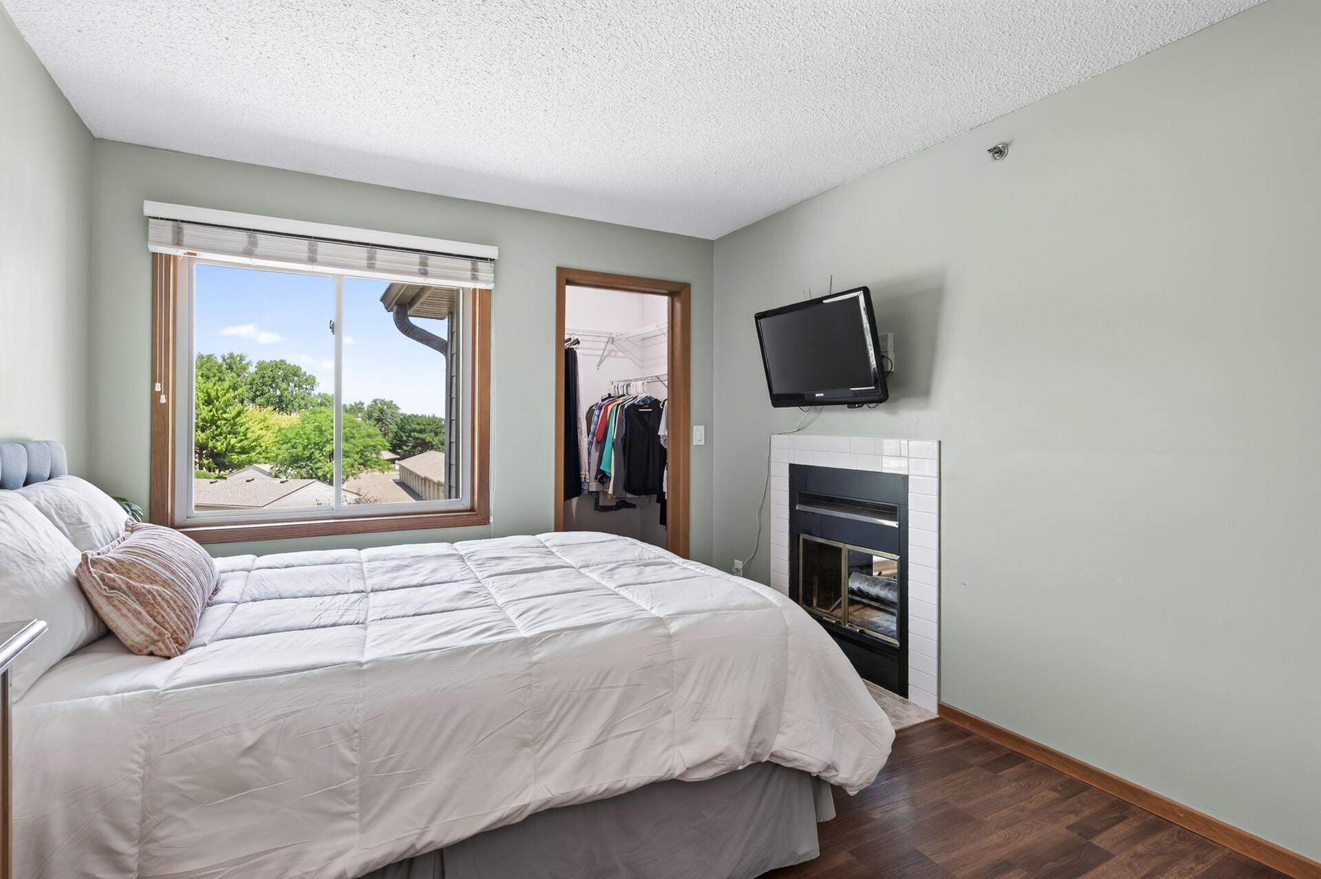 View of Residential at 2150 Ridge Drive #36, Saint Louis Park MN 55416, Saint Louis Park (15 of 34) - Mike Wilen | Minnesota Team Real Estate