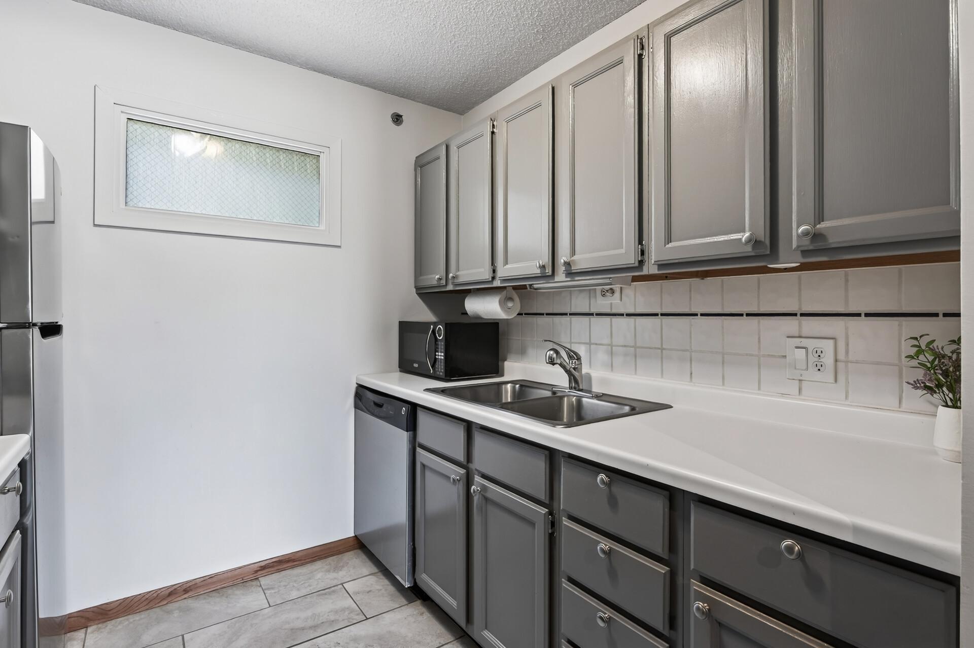 View of Residential at 2150 Ridge Drive #36, Saint Louis Park MN 55416, Saint Louis Park (11 of 34) - Mike Wilen | Minnesota Team Real Estate