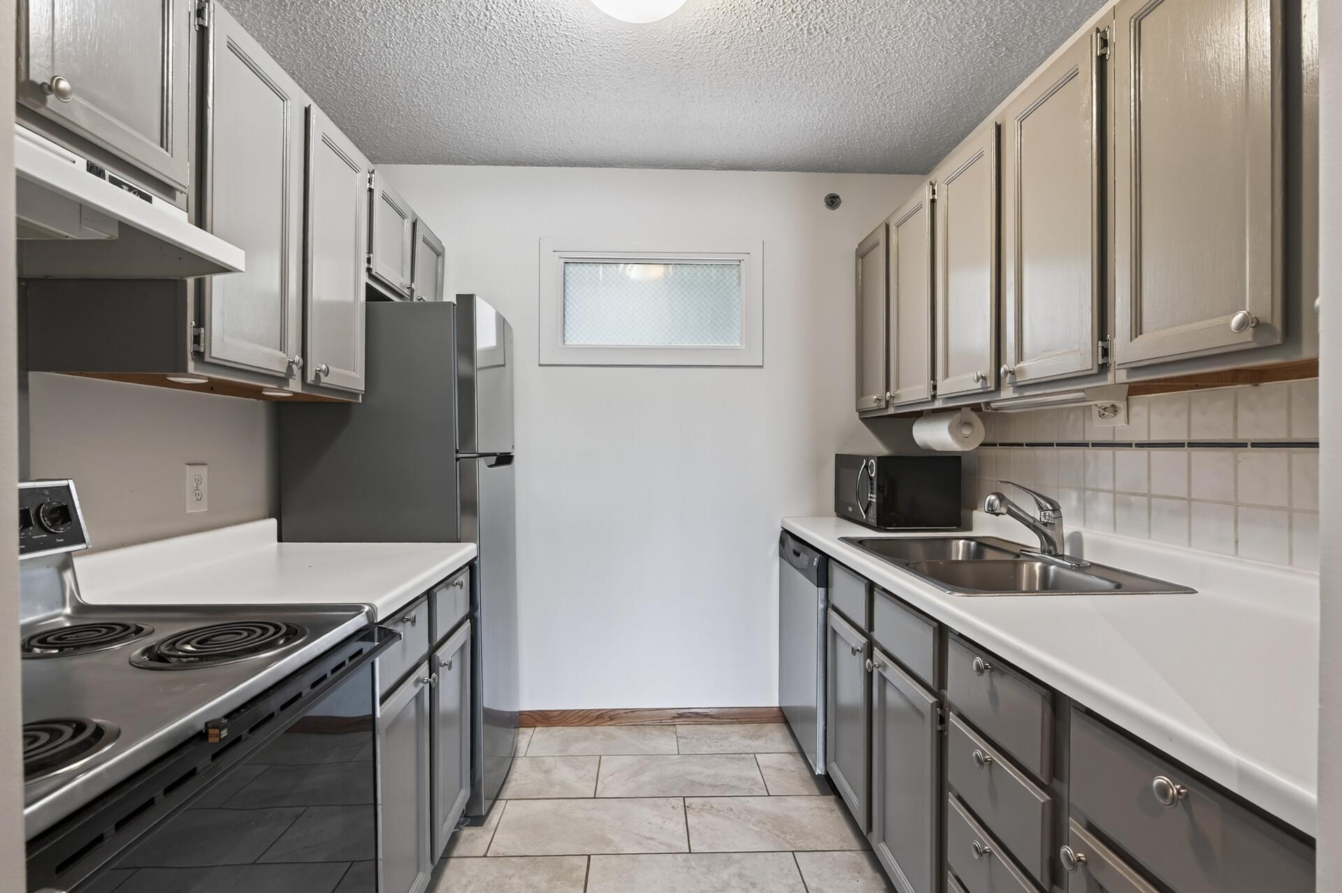 View of Residential at 2150 Ridge Drive #36, Saint Louis Park MN 55416, Saint Louis Park (9 of 34) - Mike Wilen | Minnesota Team Real Estate