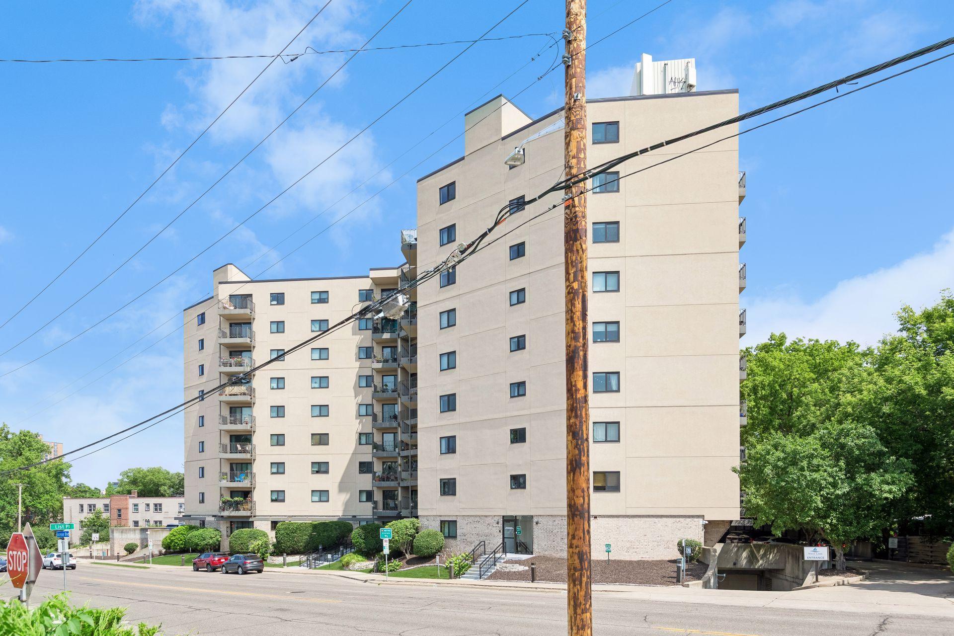 View of Residential at 3131 Excelsior Boulevard #212, Minneapolis MN 55416, Minneapolis (72 of 103) - Mike Wilen | Minnesota Team Real Estate